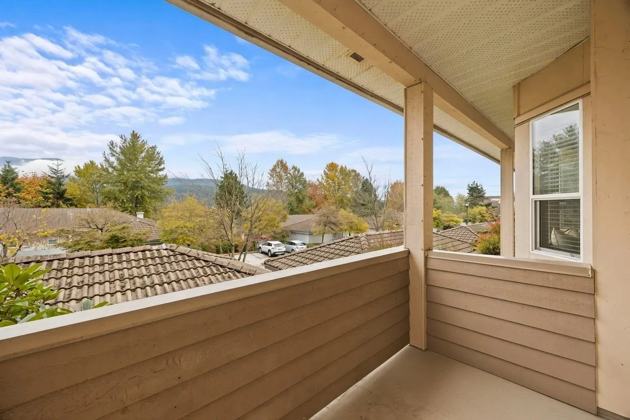 121 Shoreline Circle #103