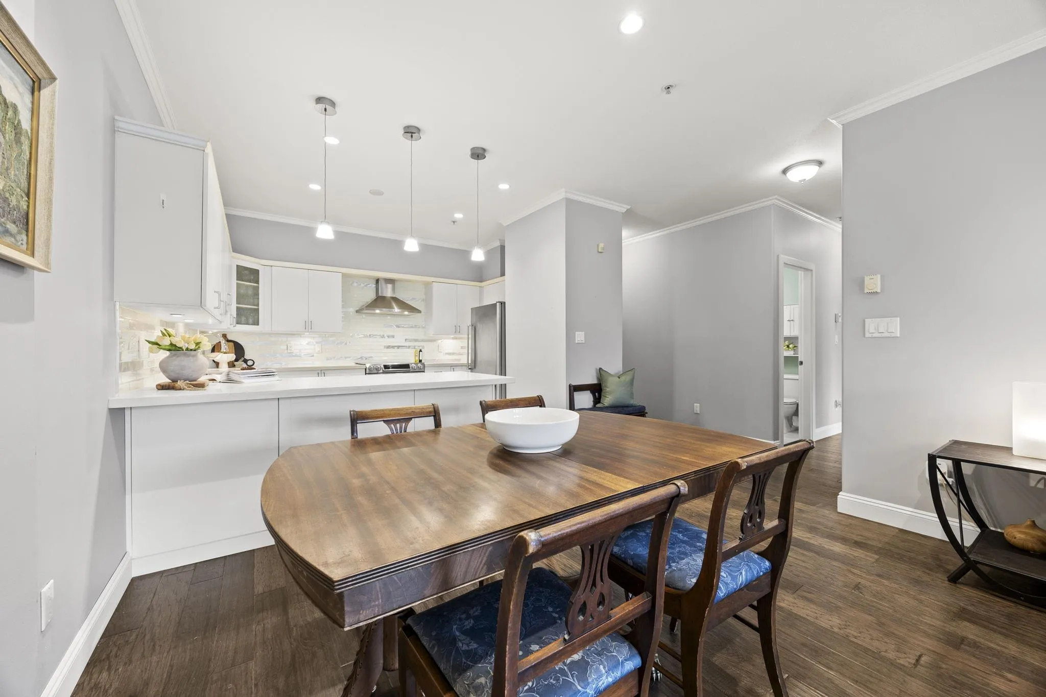 121 Shoreline Circle #103