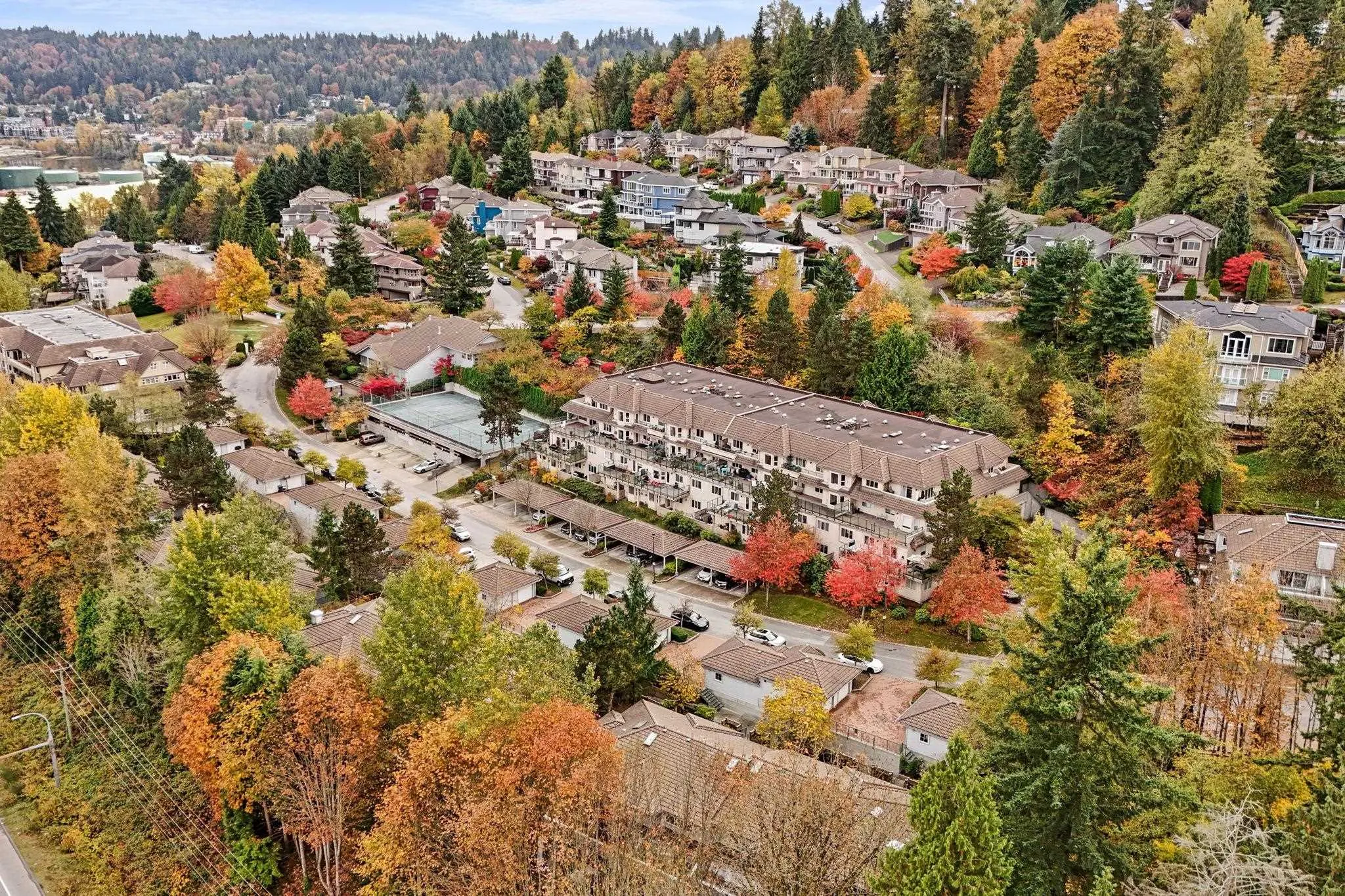 121 Shoreline Circle #103