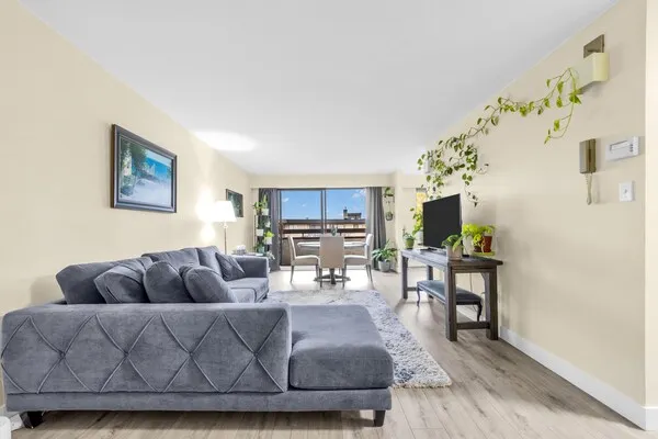 515 Eleventh Street #203