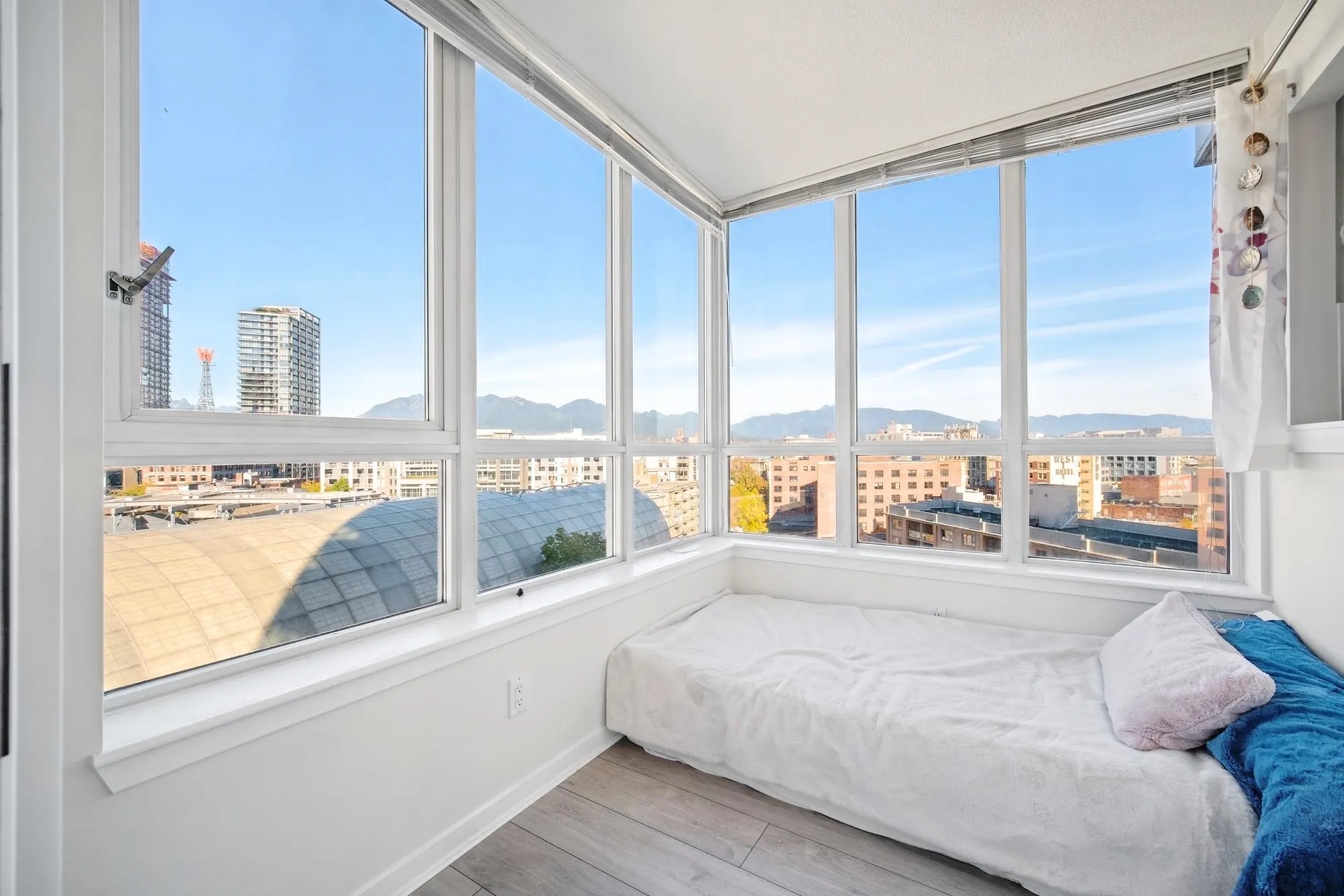 63 Keefer Place #110X