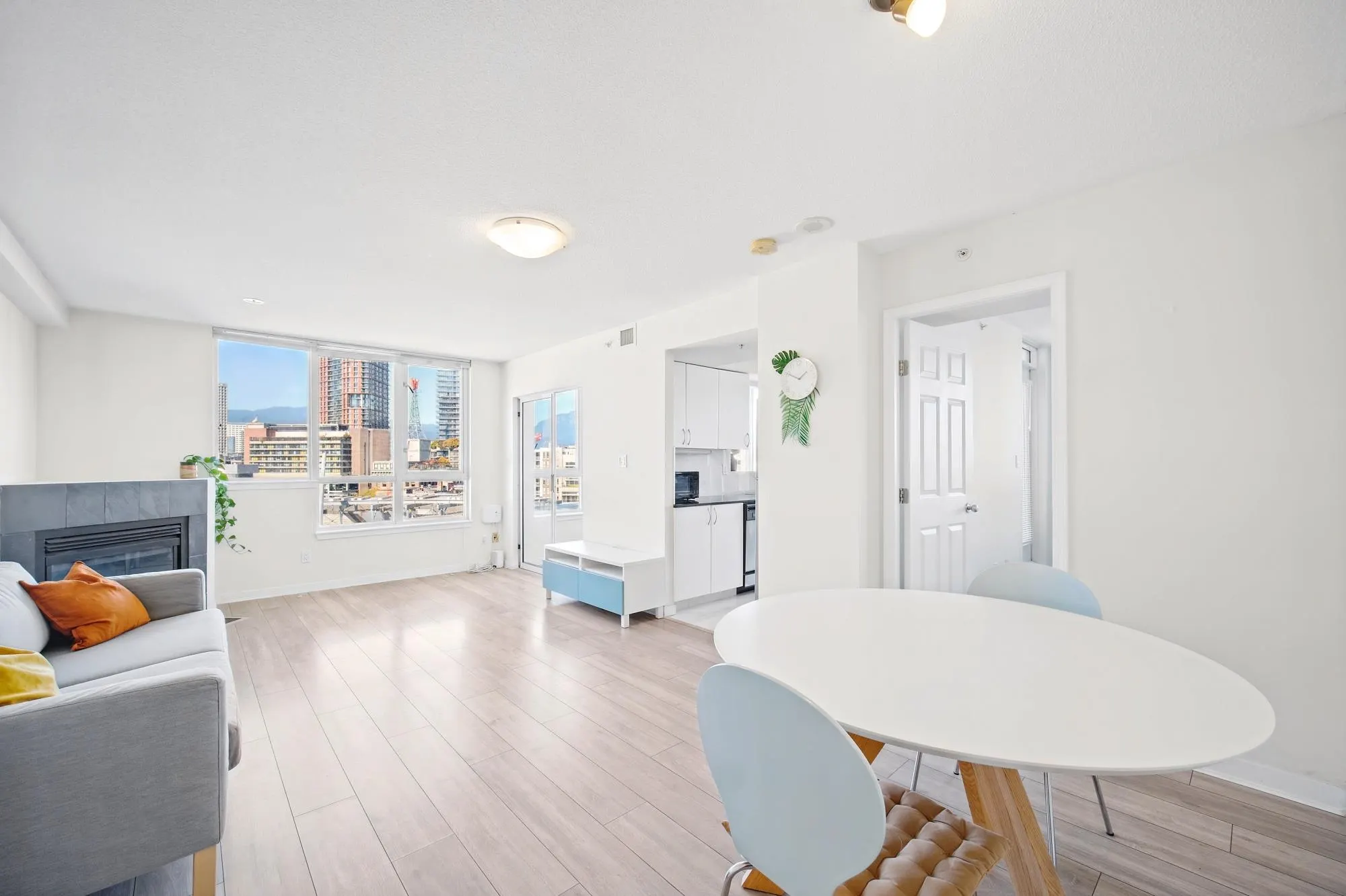 63 Keefer Place #110X
