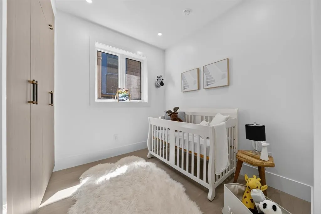 847 E 10th Avenue #1