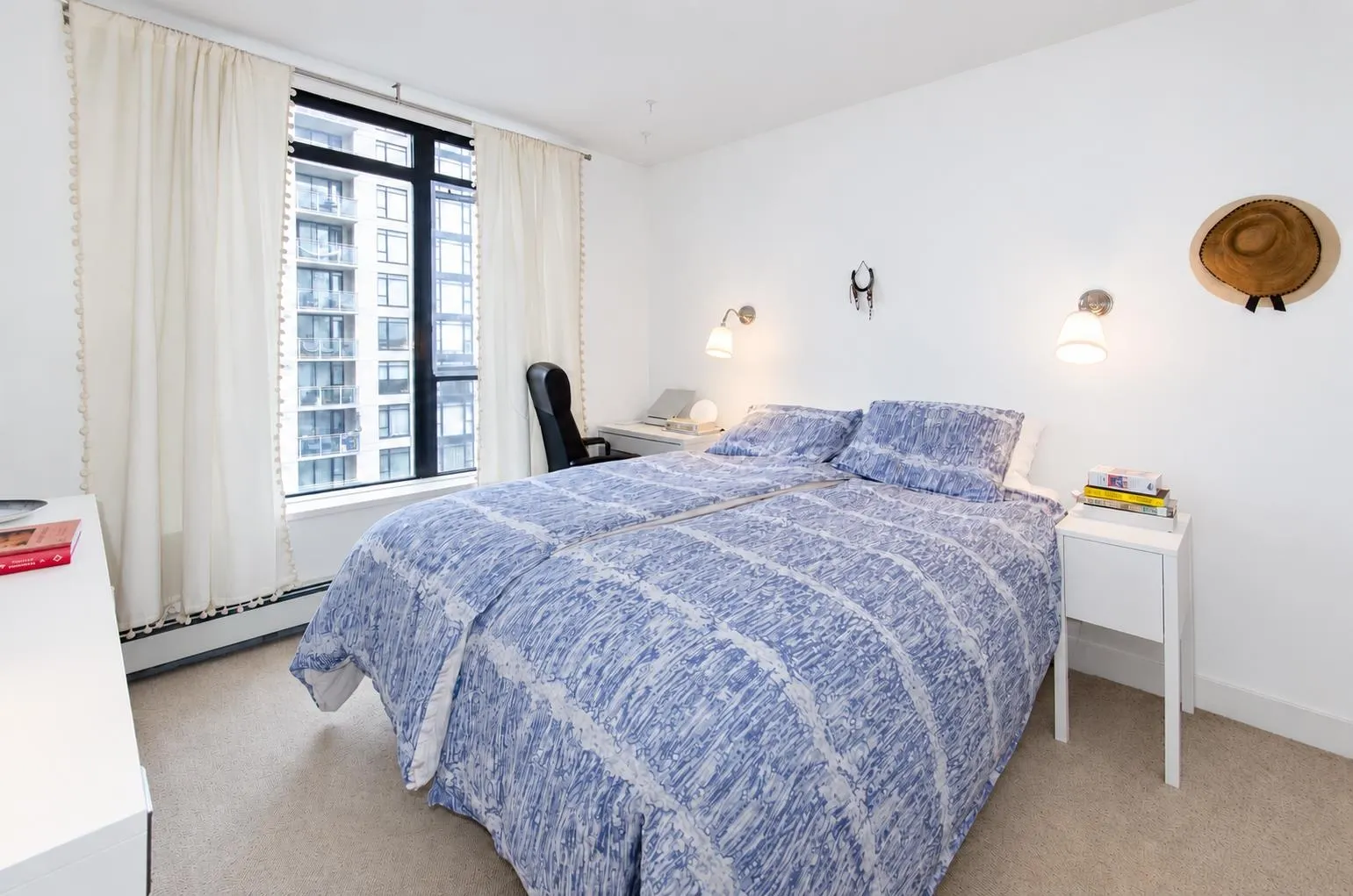 175 W 1st Street #701