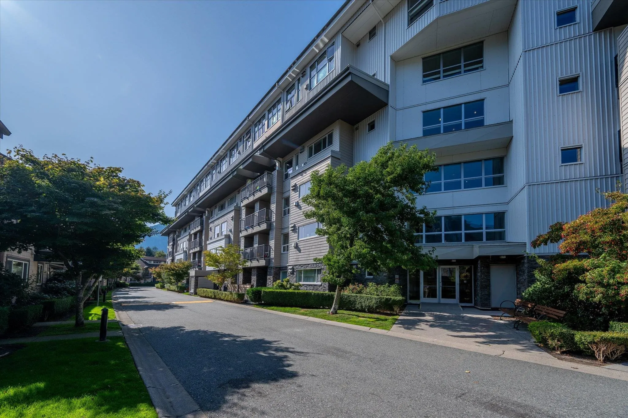 1212 Main Street #207