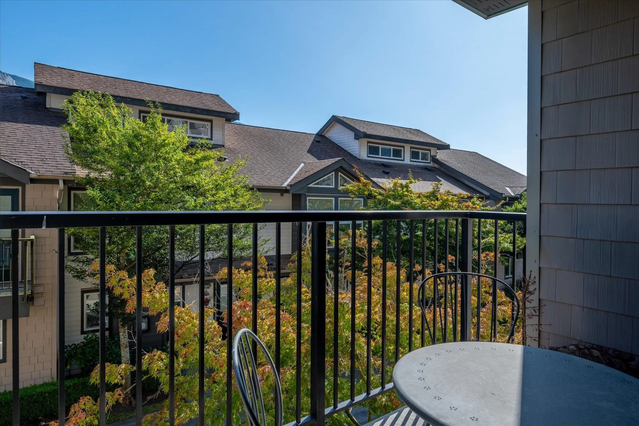 1212 Main Street #207