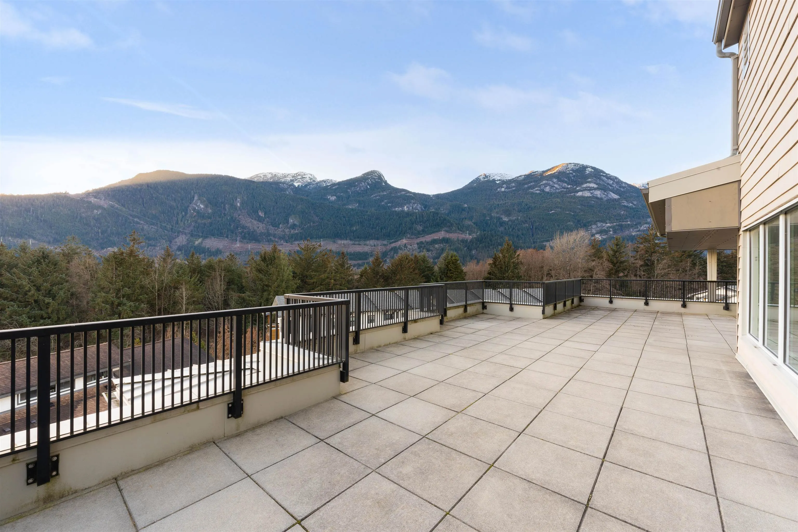 1212 Main Street #207