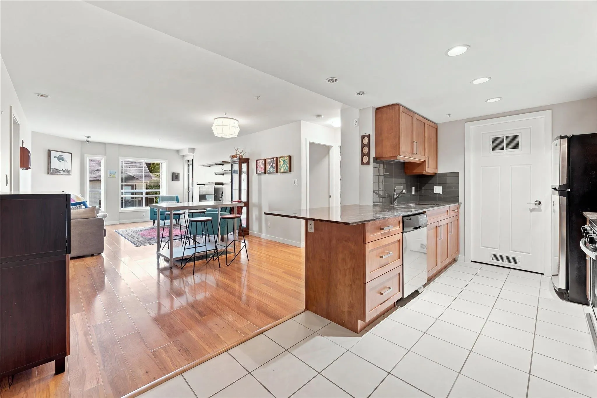 1212 Main Street #207