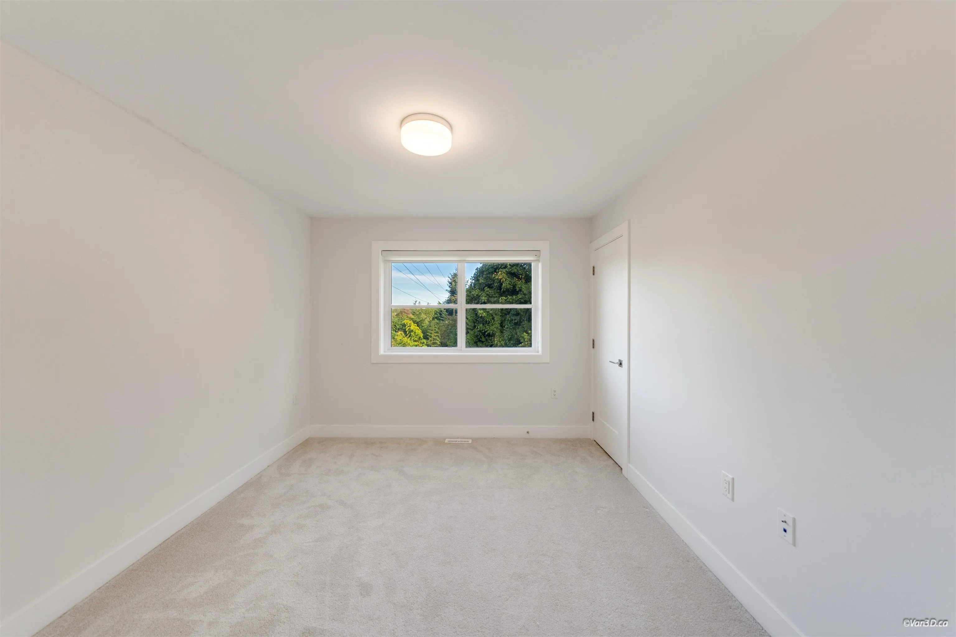 5377 8a Avenue #36