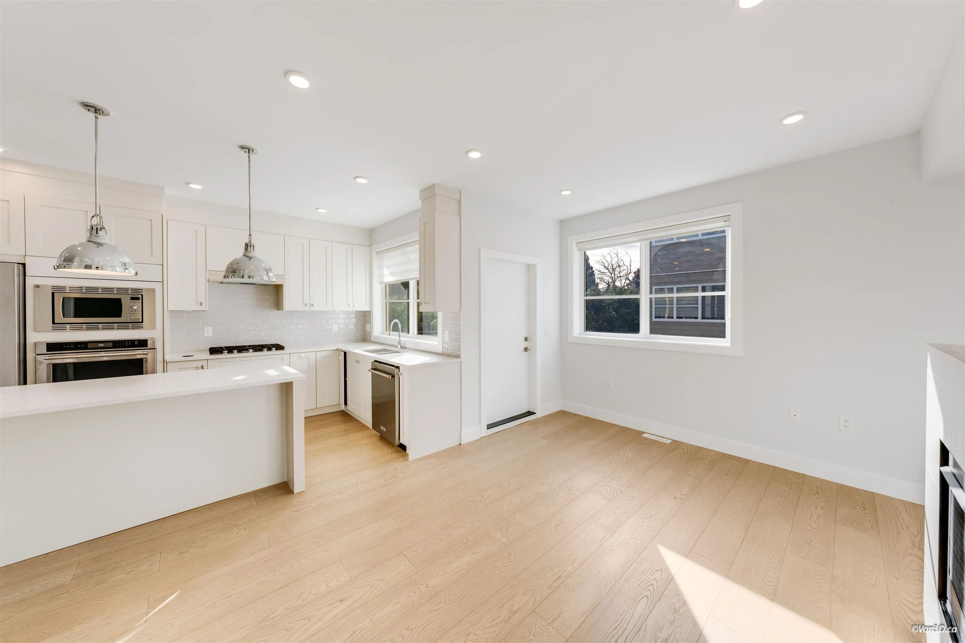 5377 8a Avenue #36