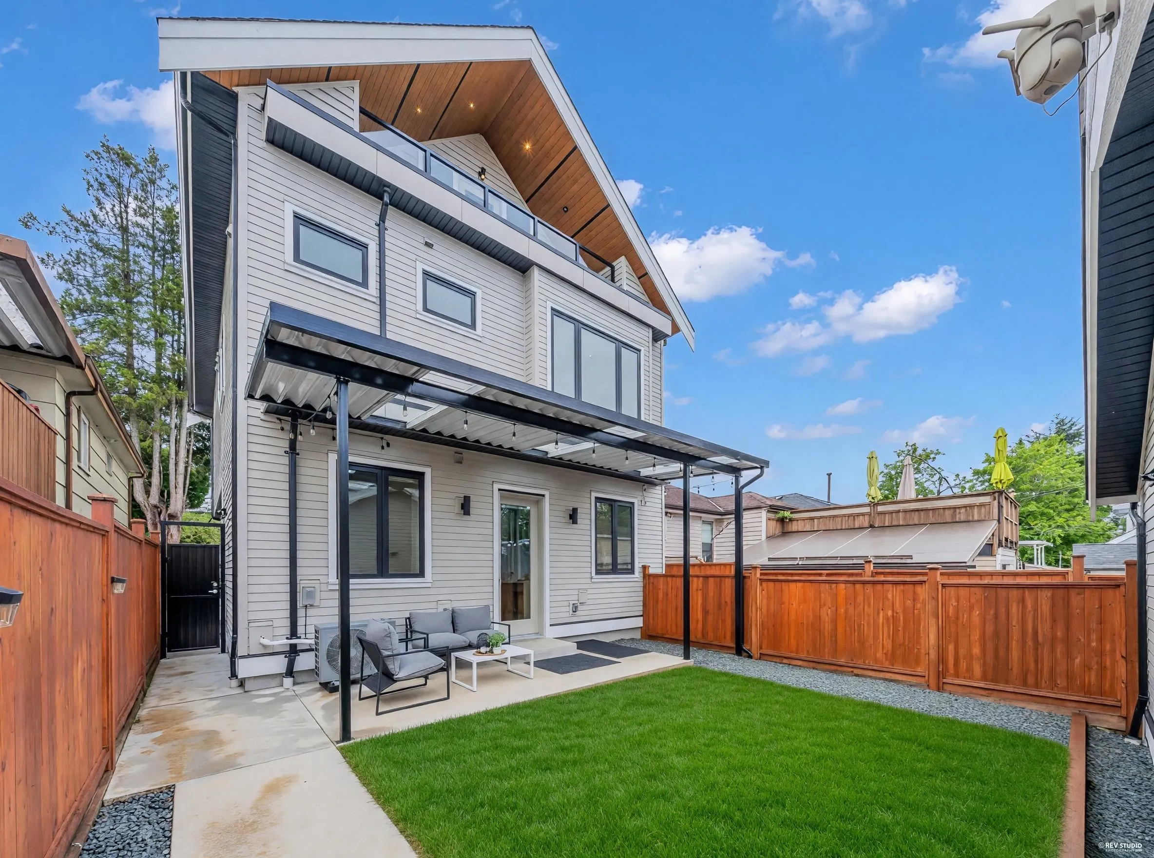 3627 E 45th Avenue #2