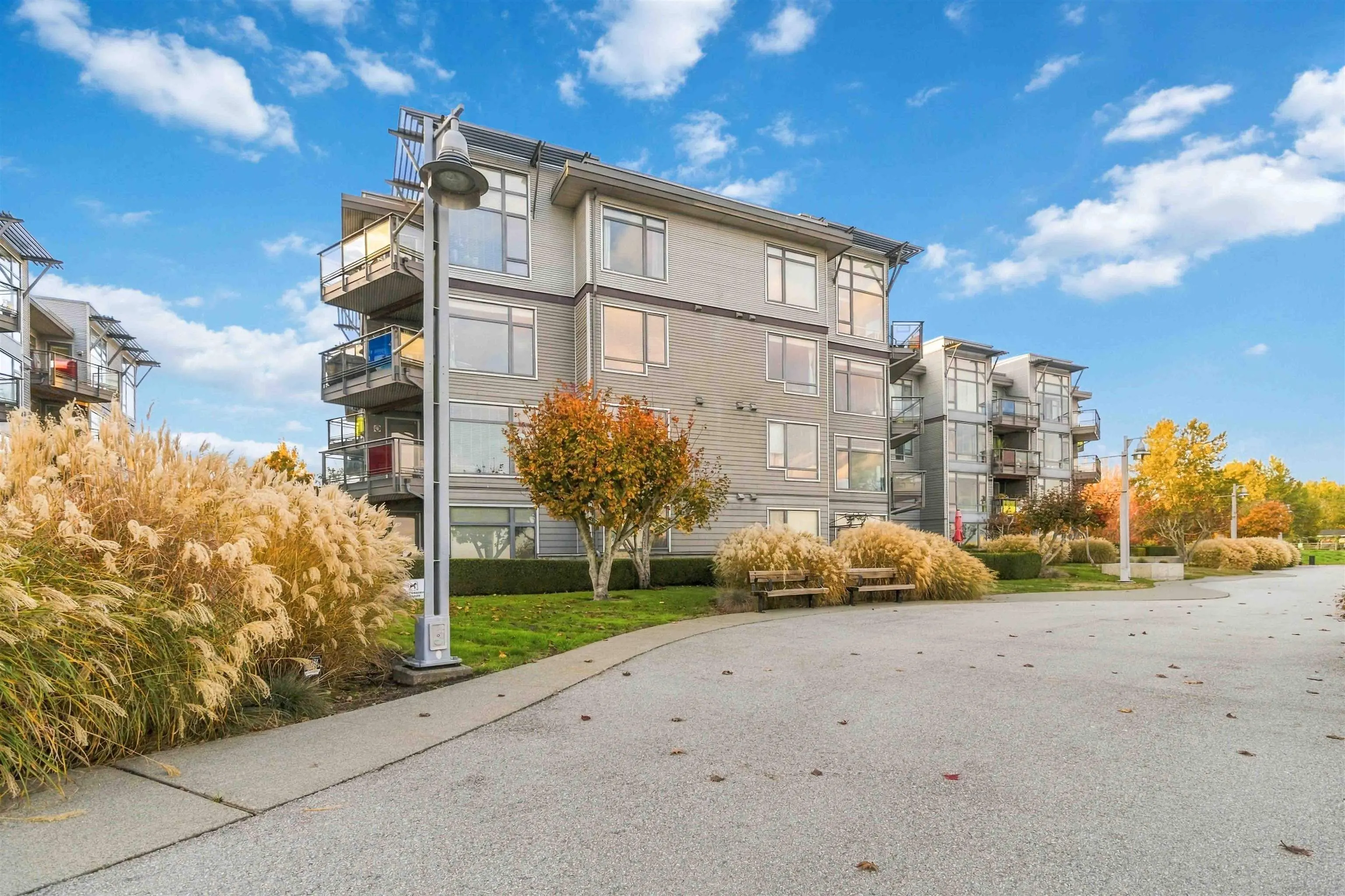 14300 Riverport Way #407