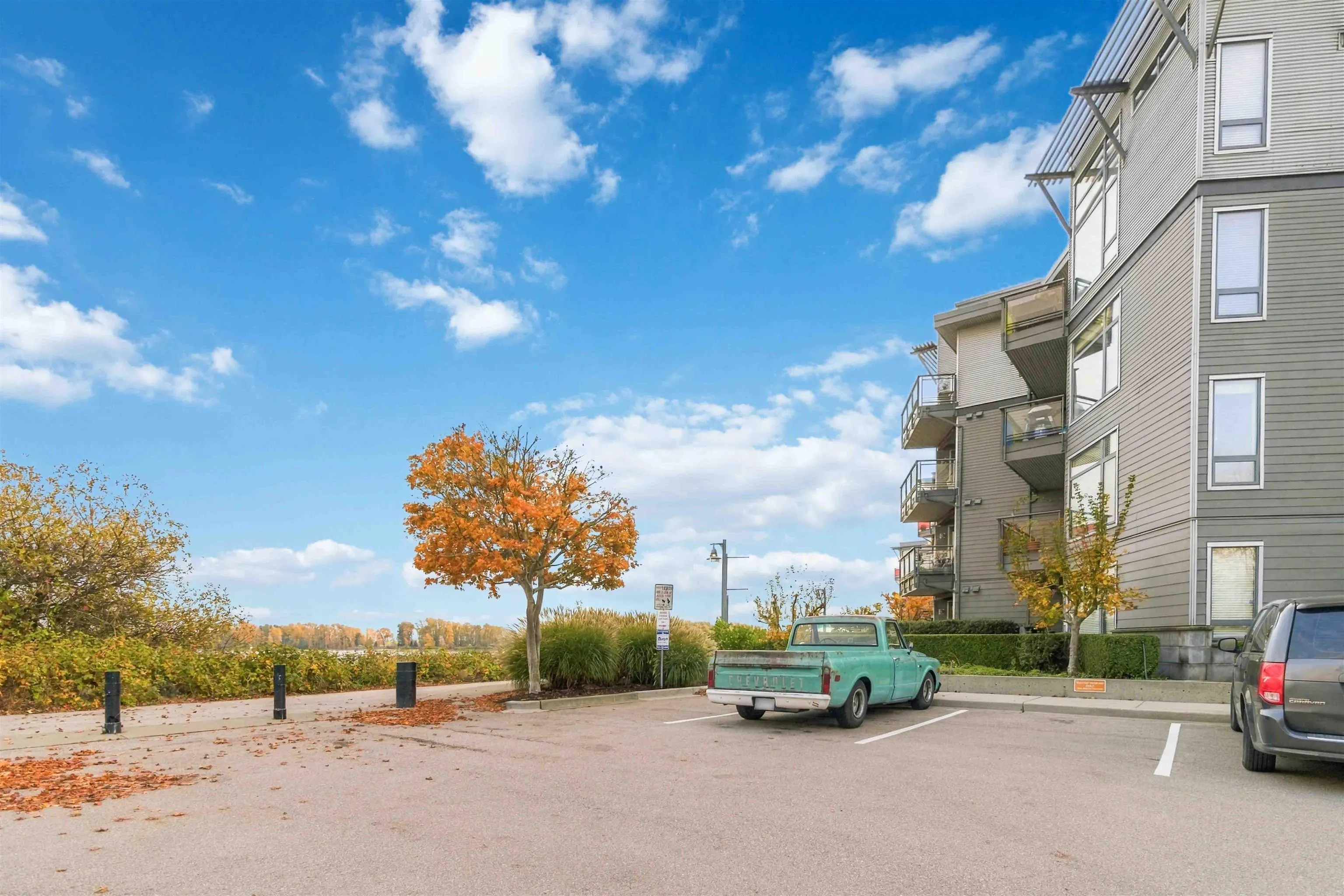 14300 Riverport Way #407