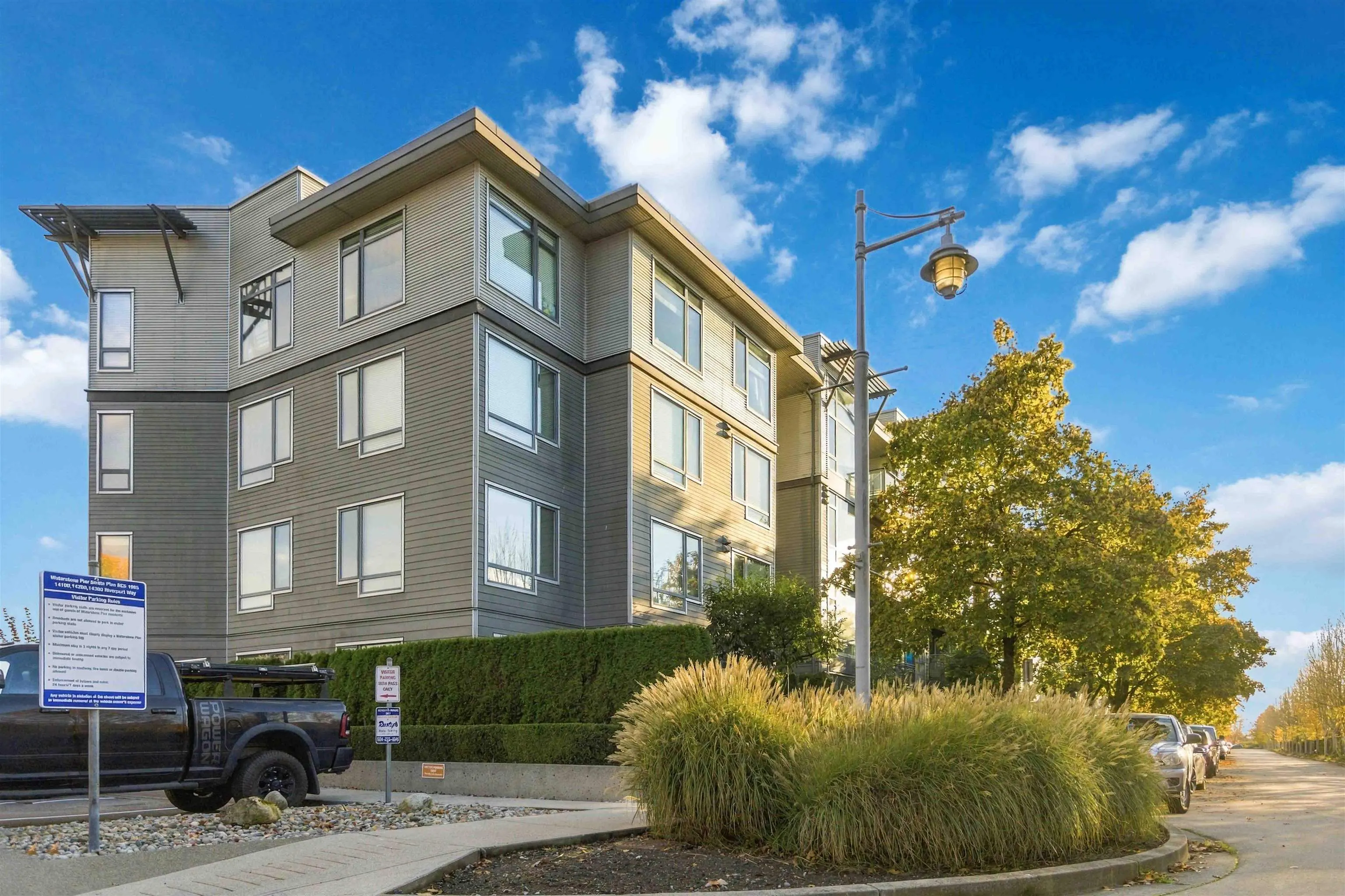 14300 Riverport Way #407