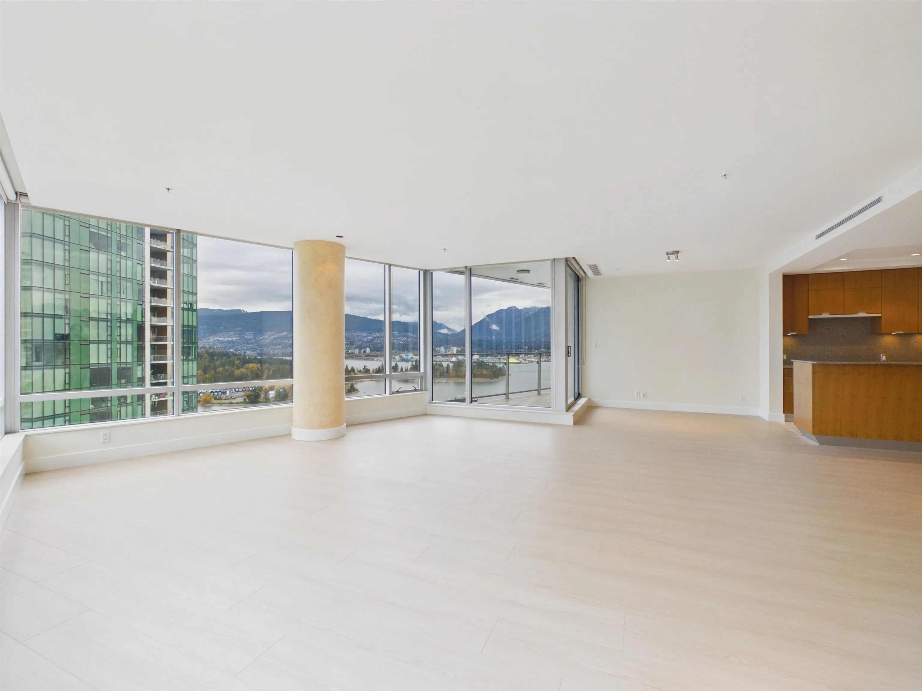 1077 W Cordova Street #2403