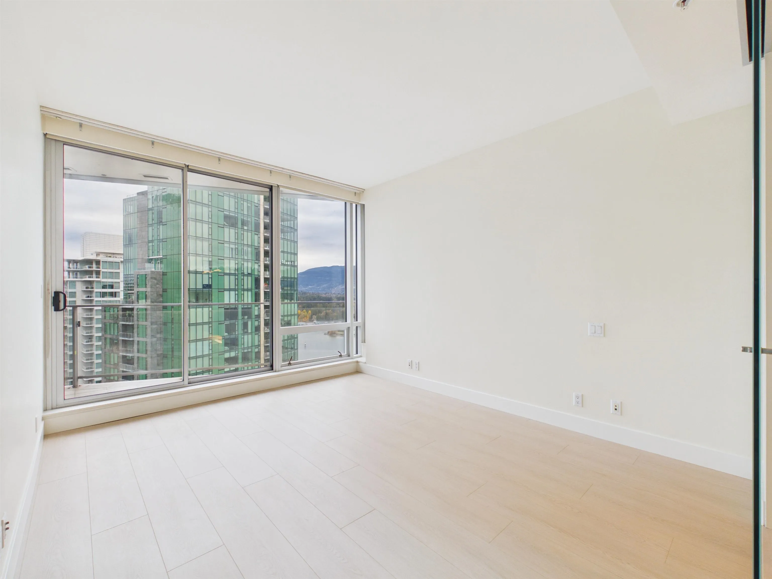 1077 W Cordova Street #2403