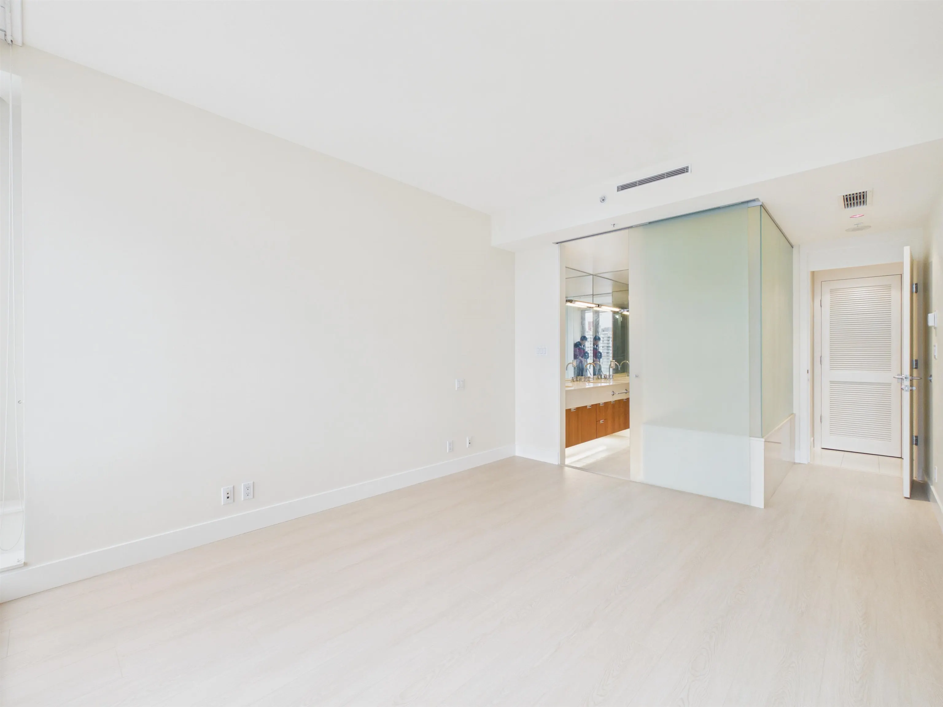 1077 W Cordova Street #2403