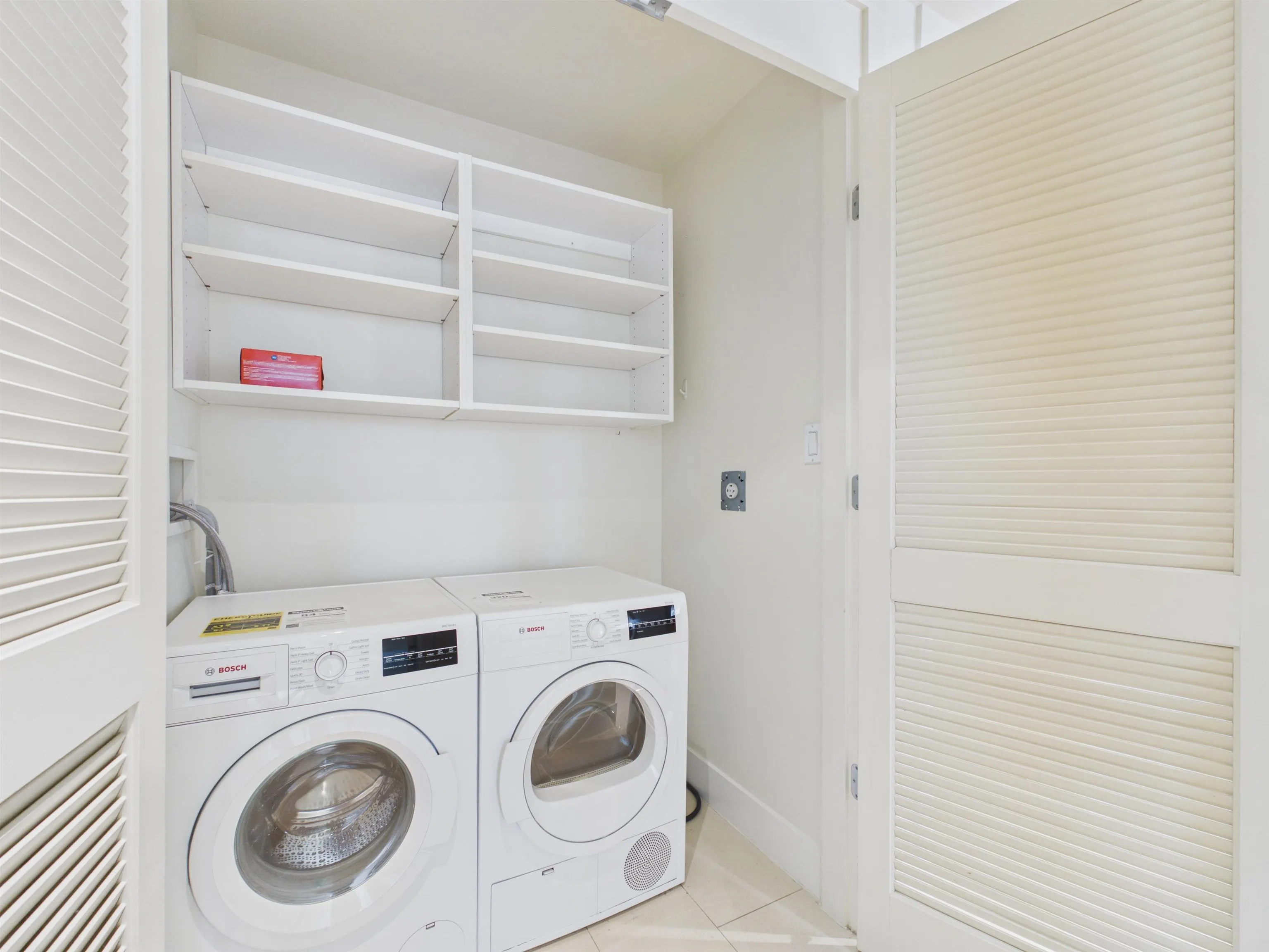 1077 W Cordova Street #2403