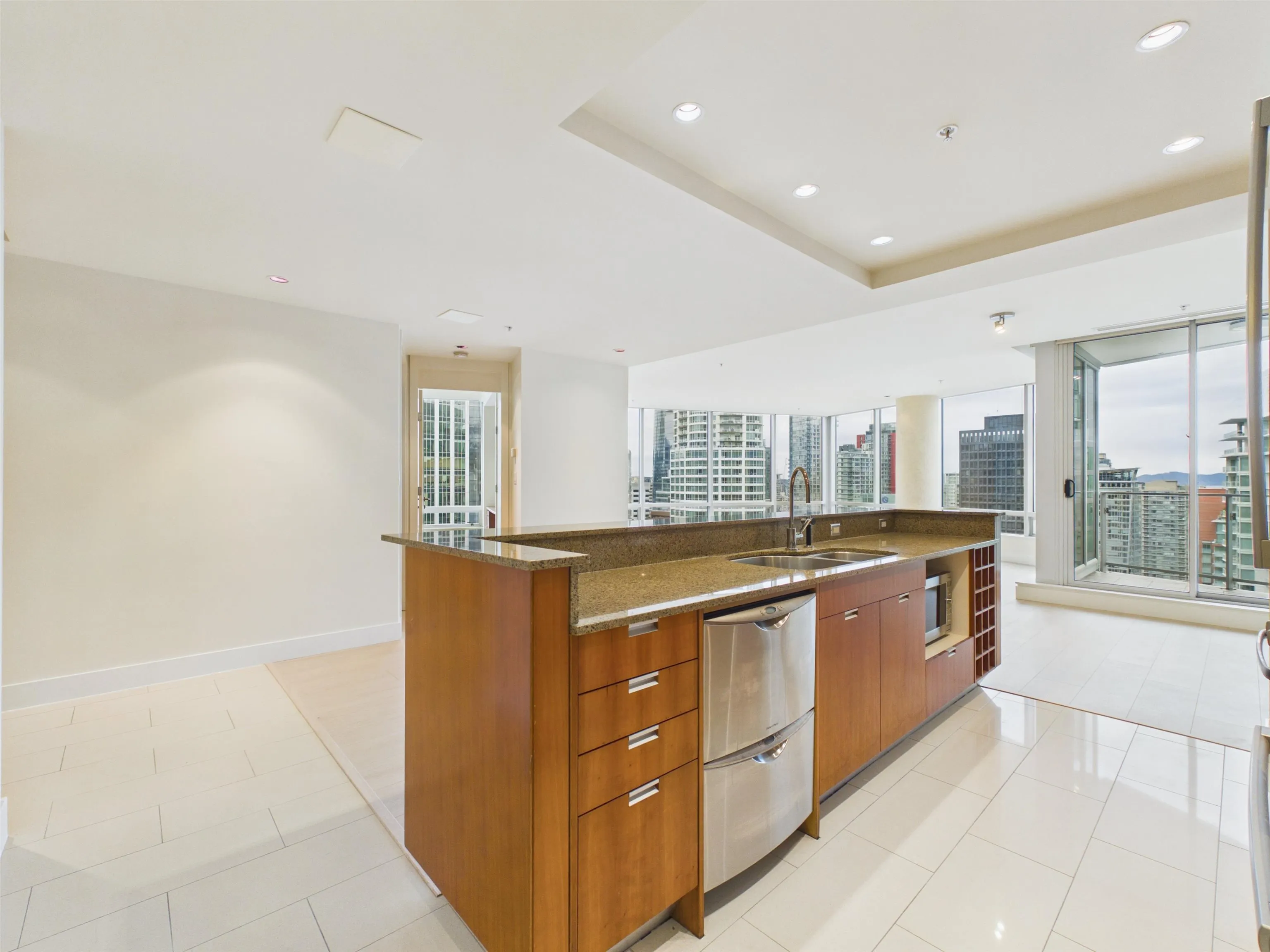 1077 W Cordova Street #2403