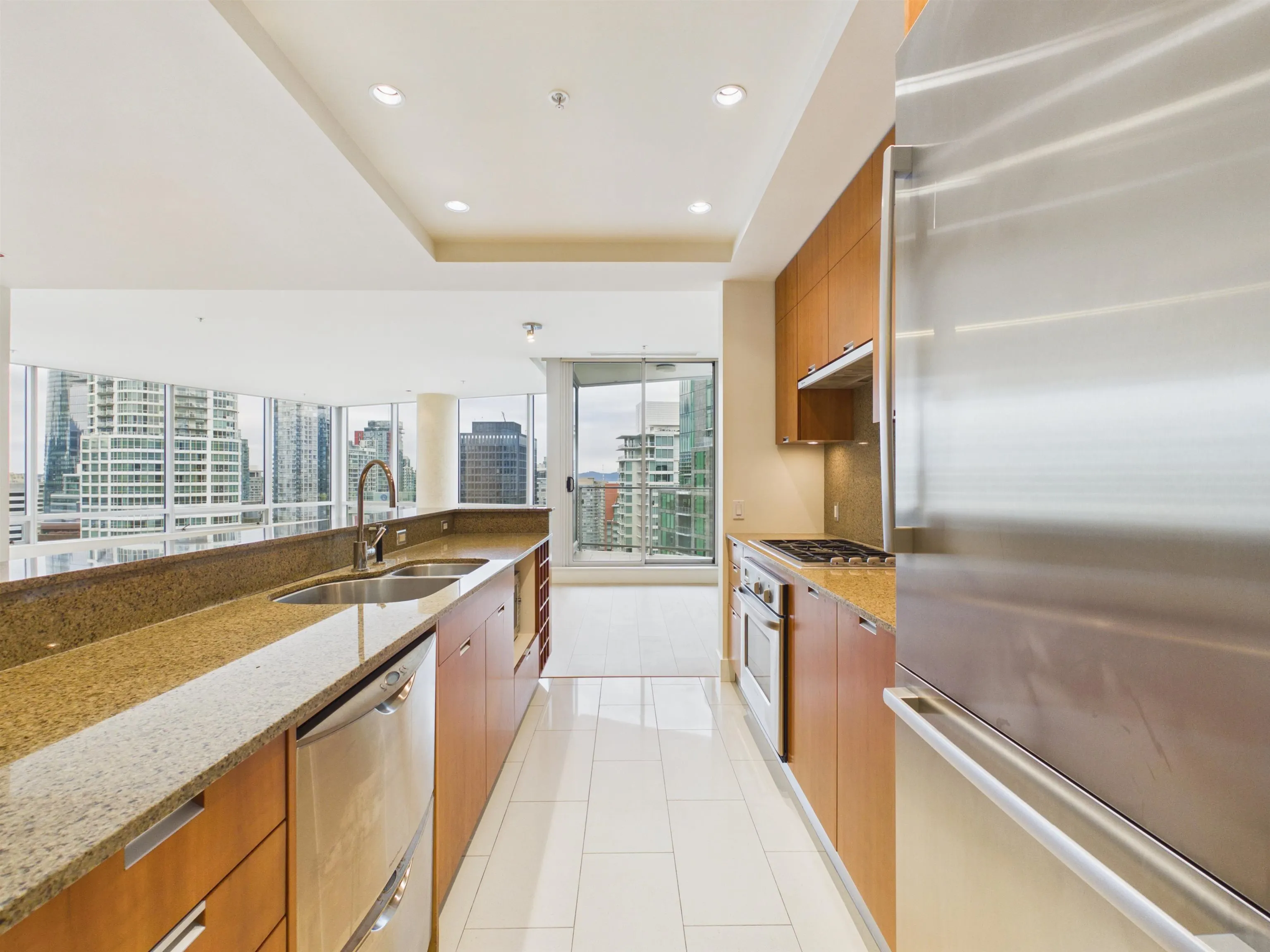1077 W Cordova Street #2403