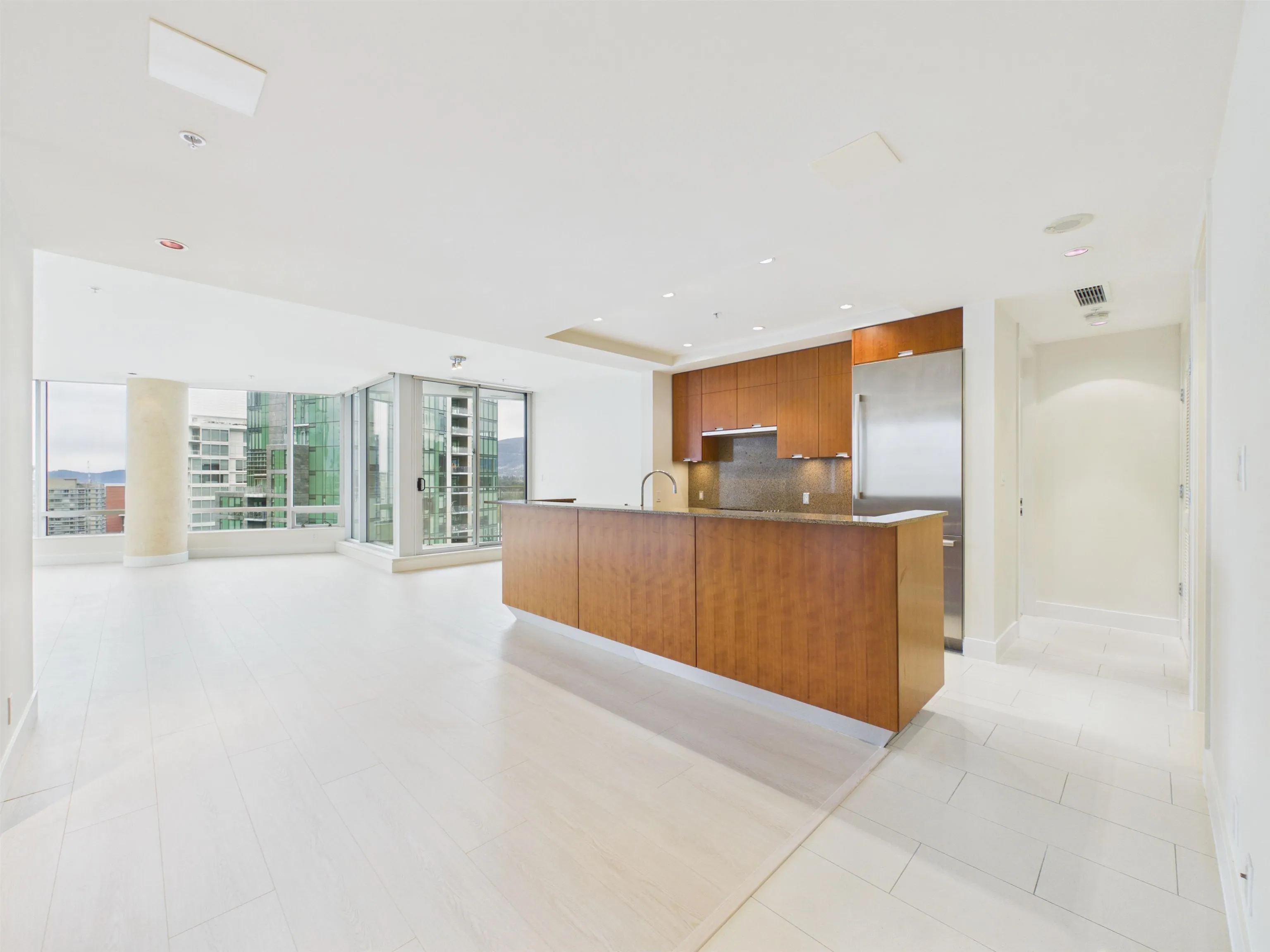 1077 W Cordova Street #2403
