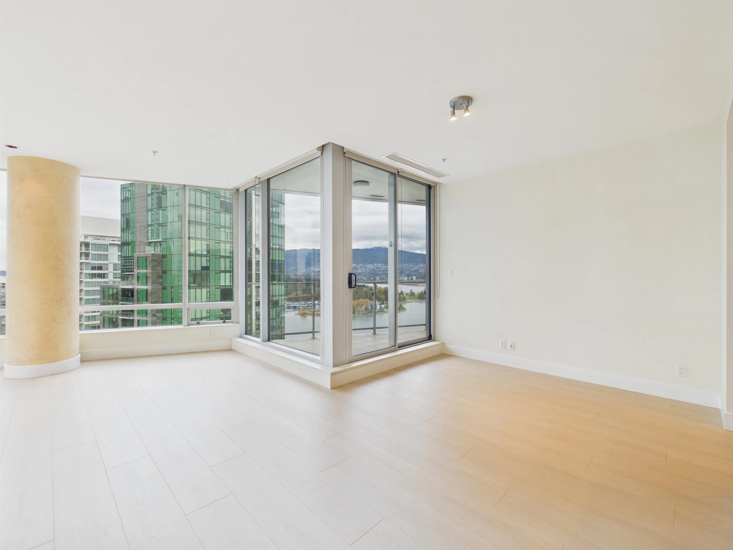 1077 W Cordova Street #2403