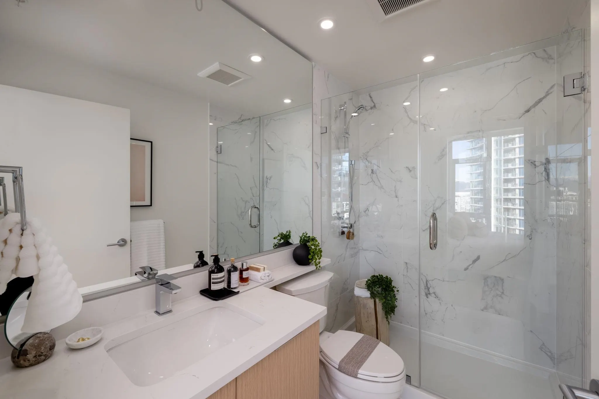 699 Whiting Way #1702
