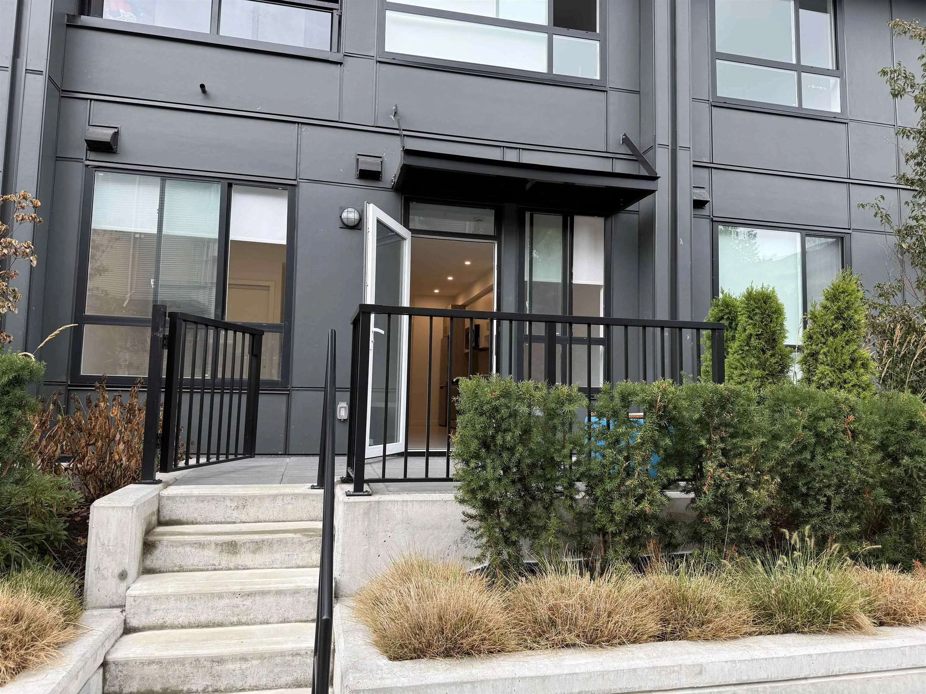 13838 108 Avenue #W111