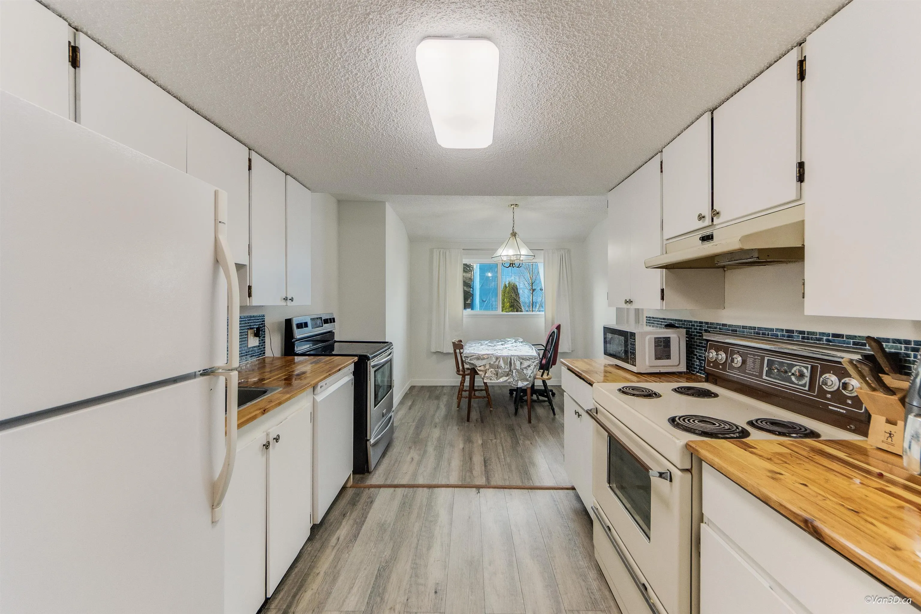 7162 133a Street #203