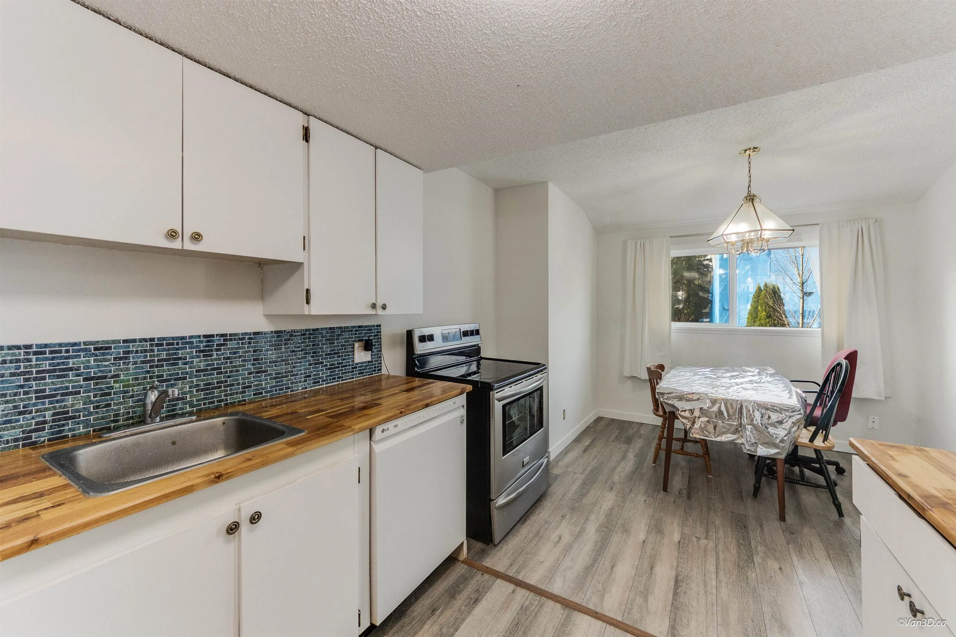 7162 133a Street #203