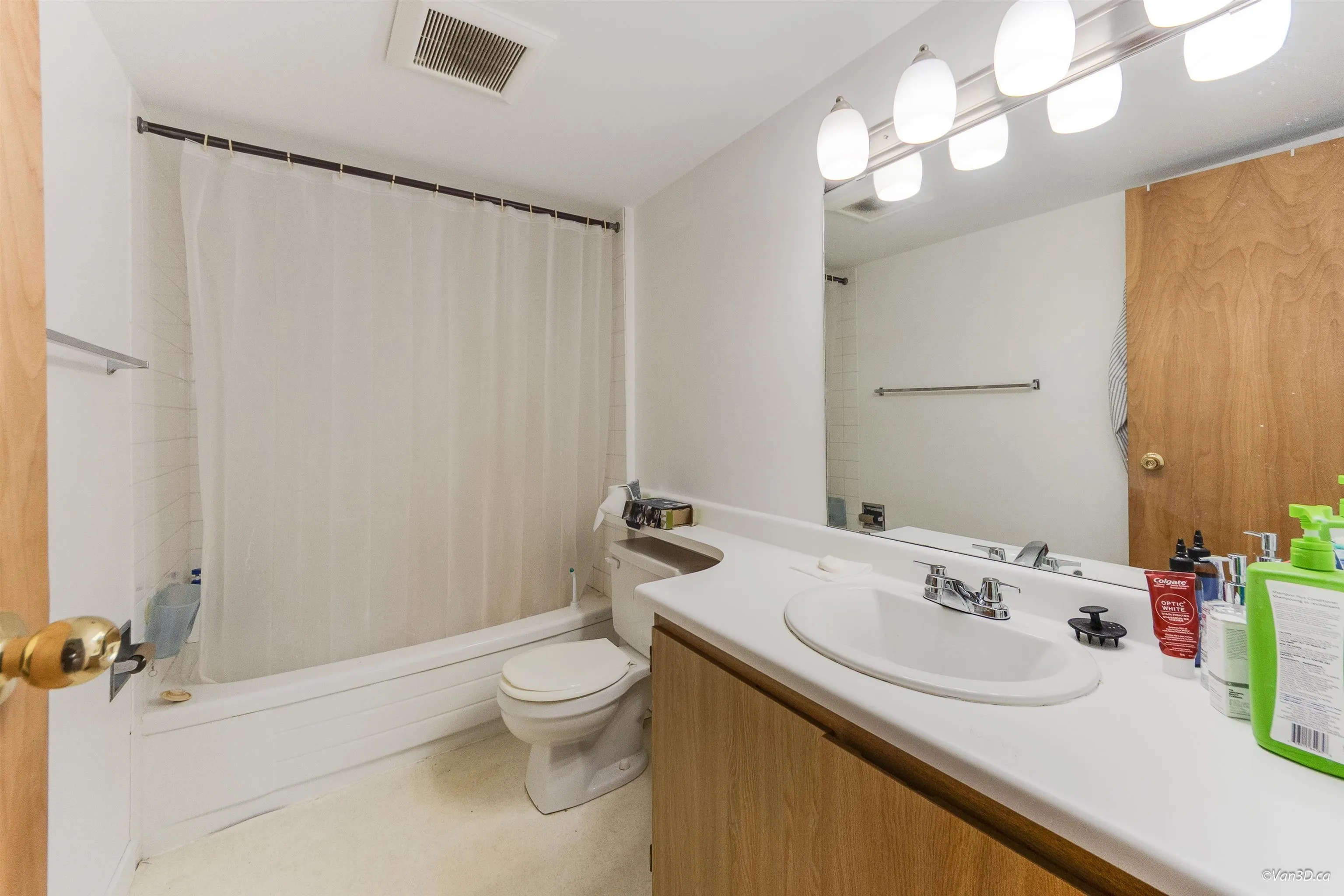7162 133a Street #203