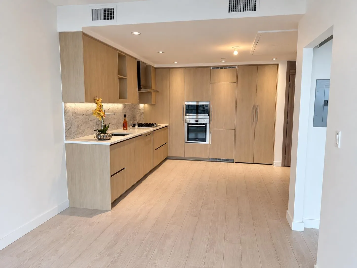 4720 N Lougheed Highway #3409