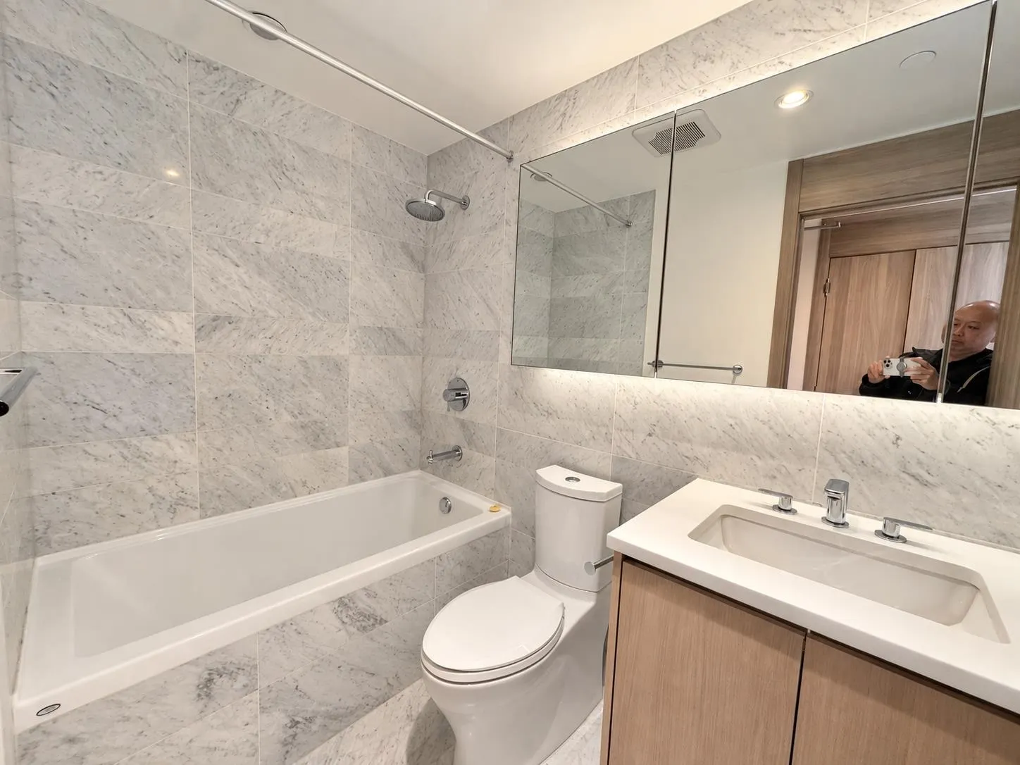4720 N Lougheed Highway #3409
