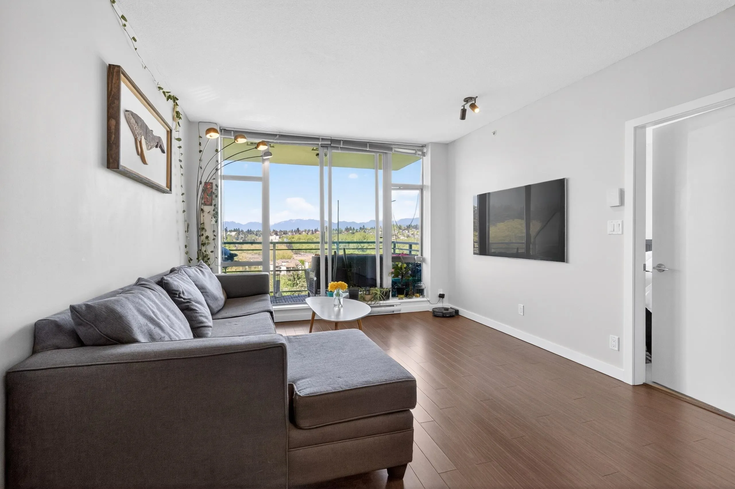 280 Ross Drive #1601