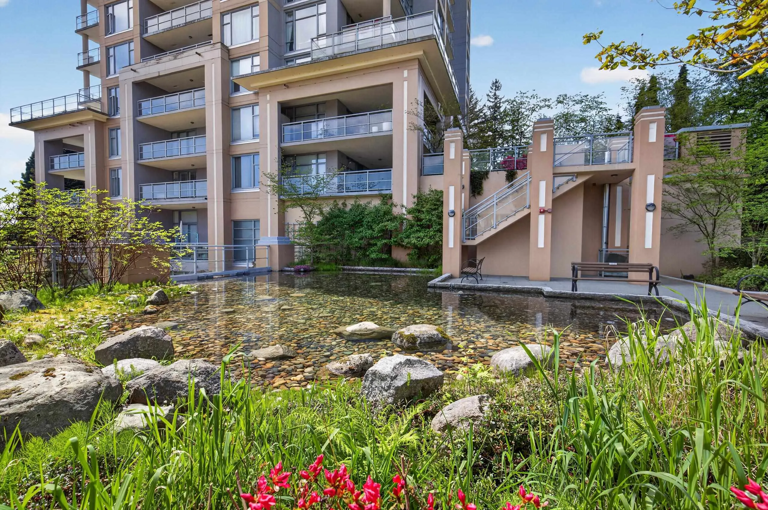 280 Ross Drive #1601