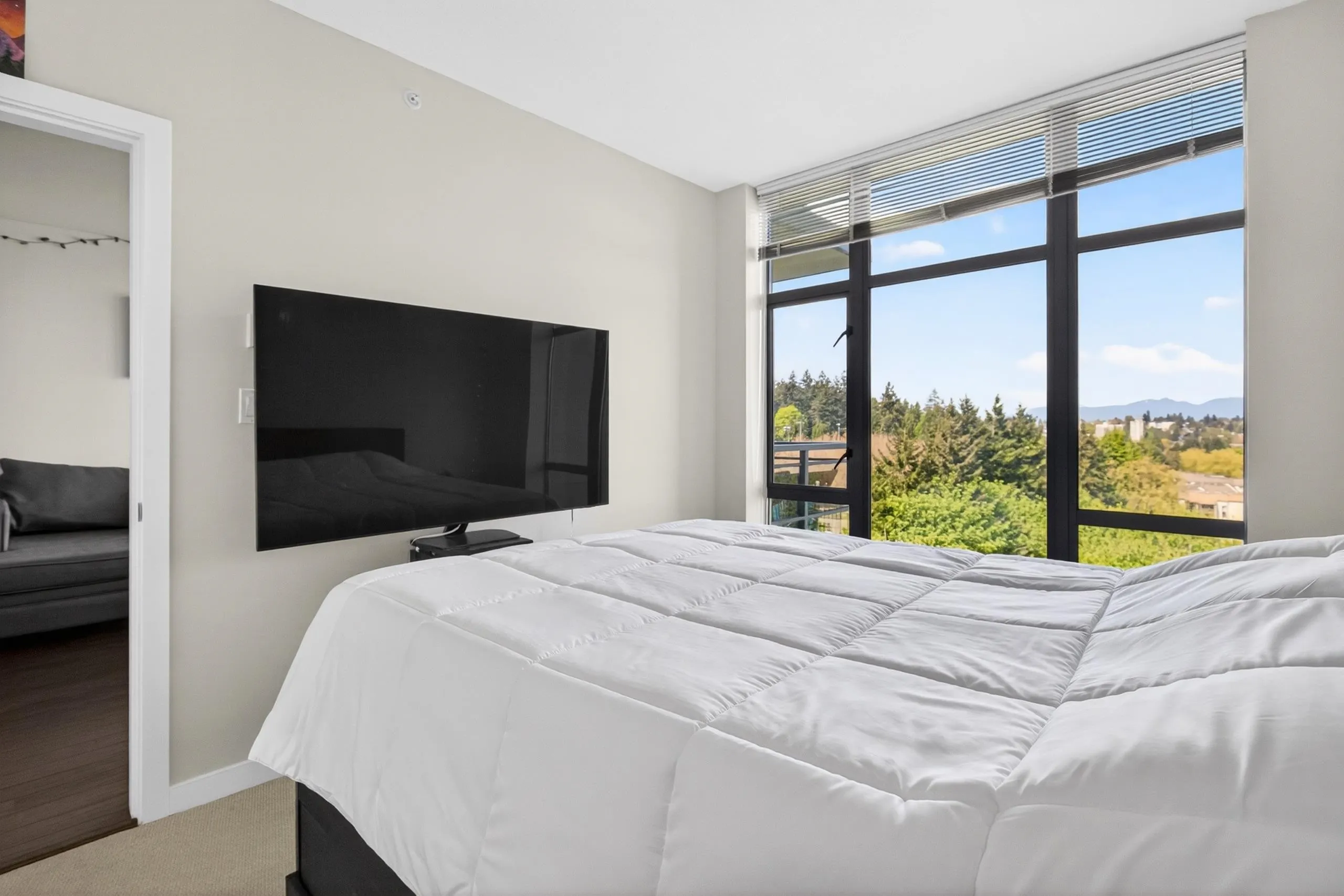 280 Ross Drive #1601