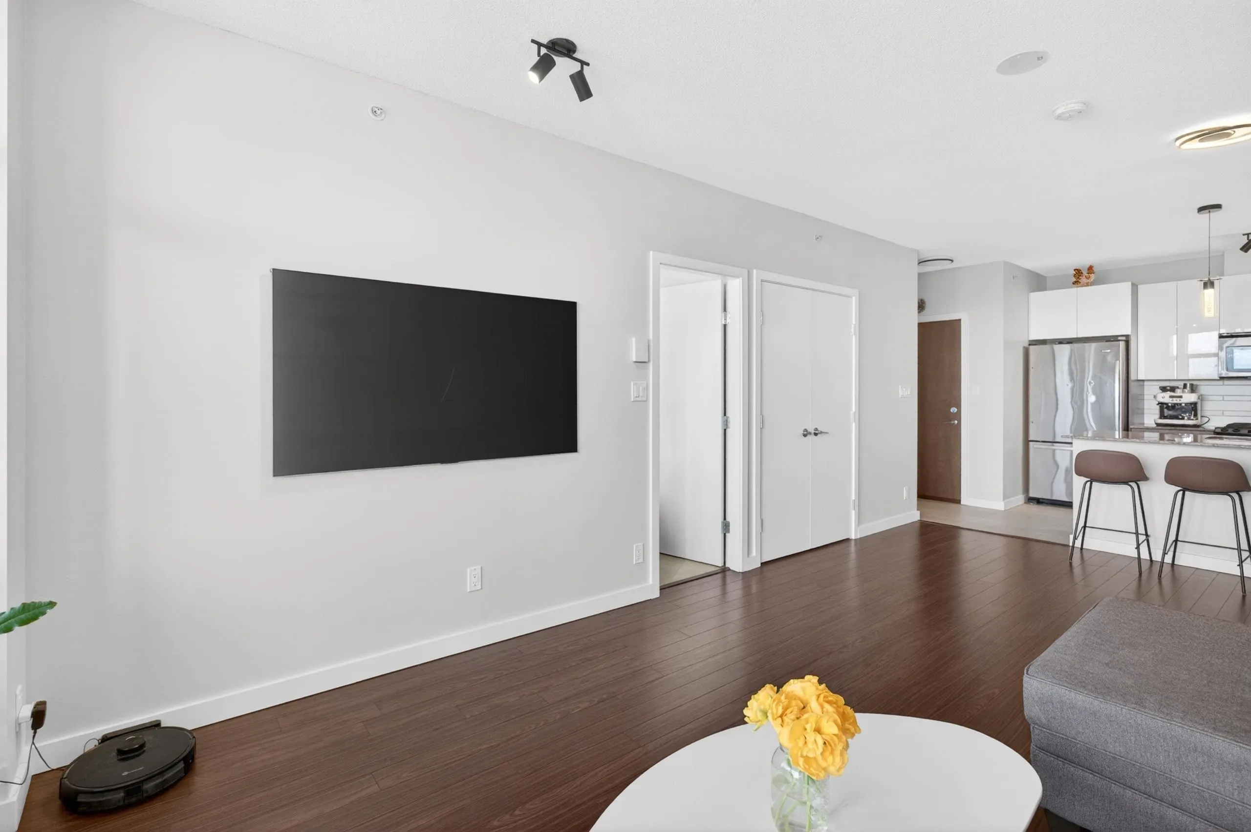 280 Ross Drive #1601