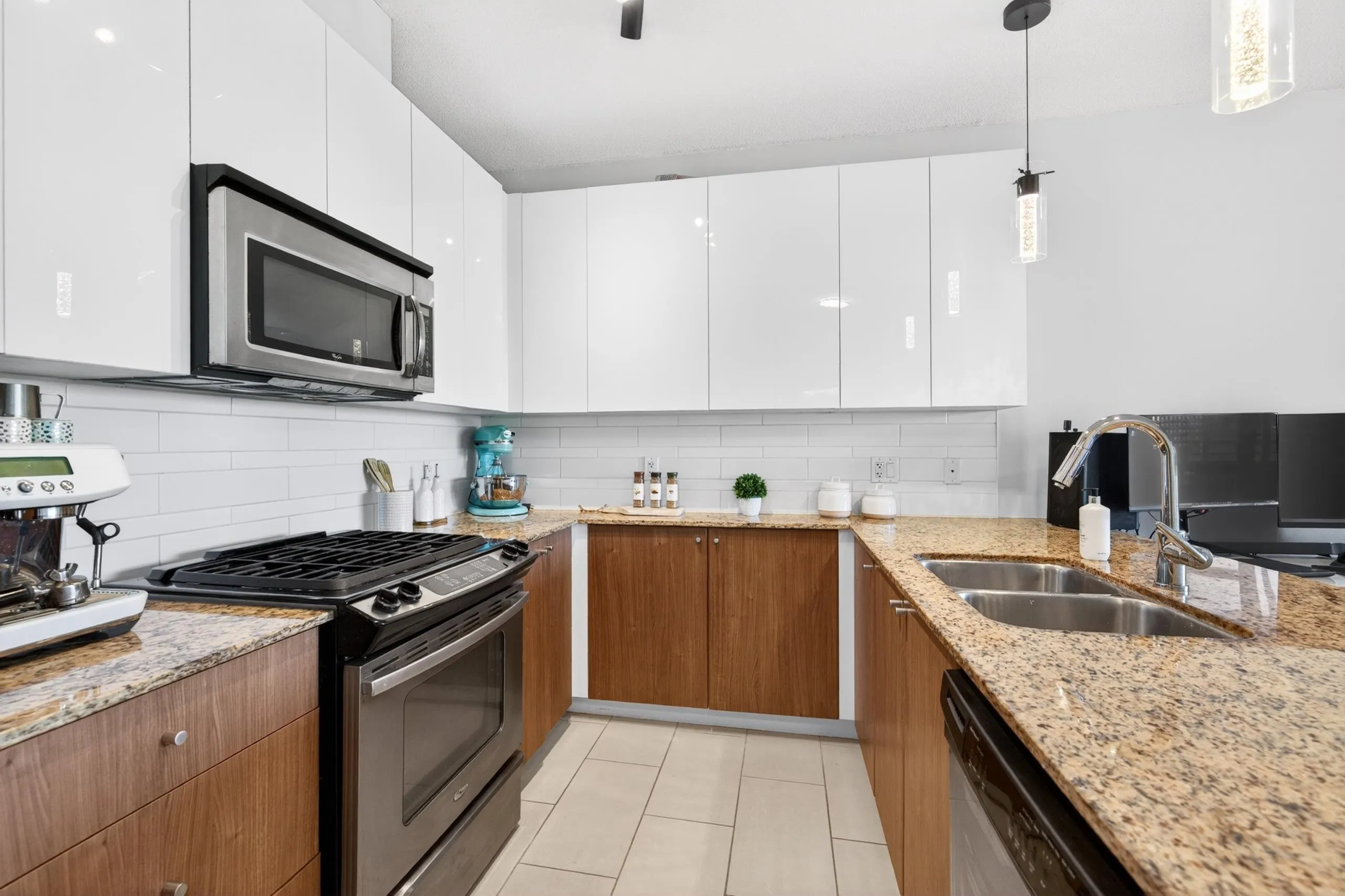 280 Ross Drive #1601