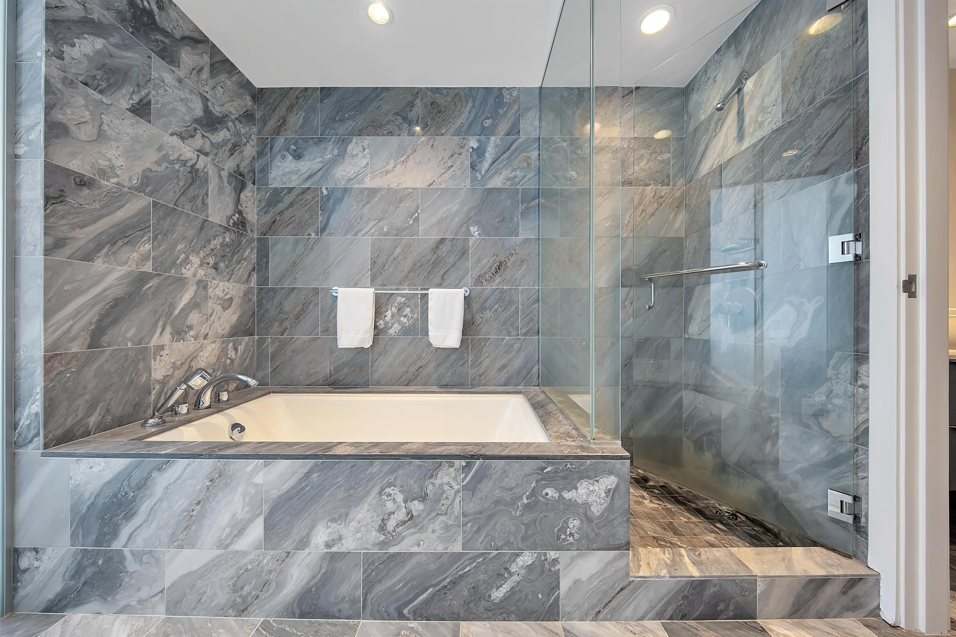 1111 Alberni Street #2504