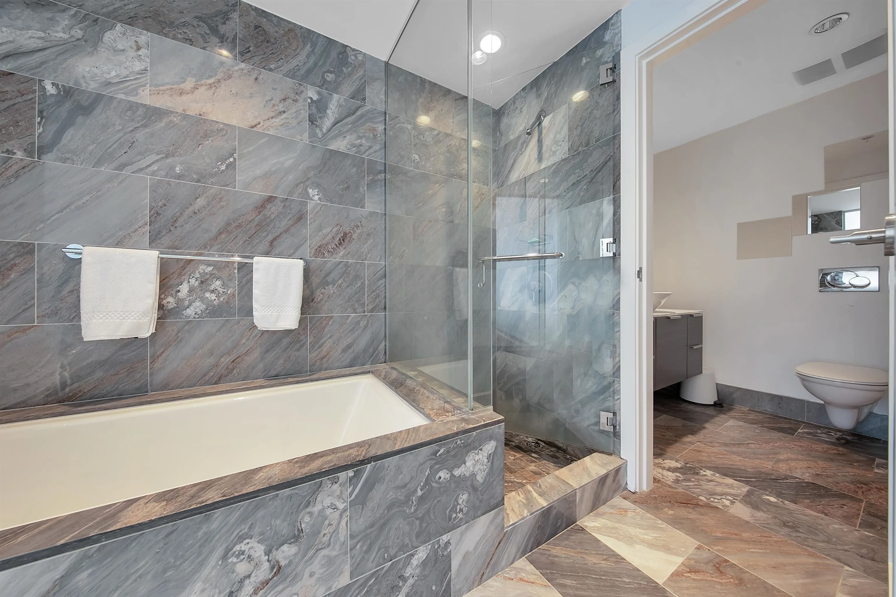 1111 Alberni Street #2504