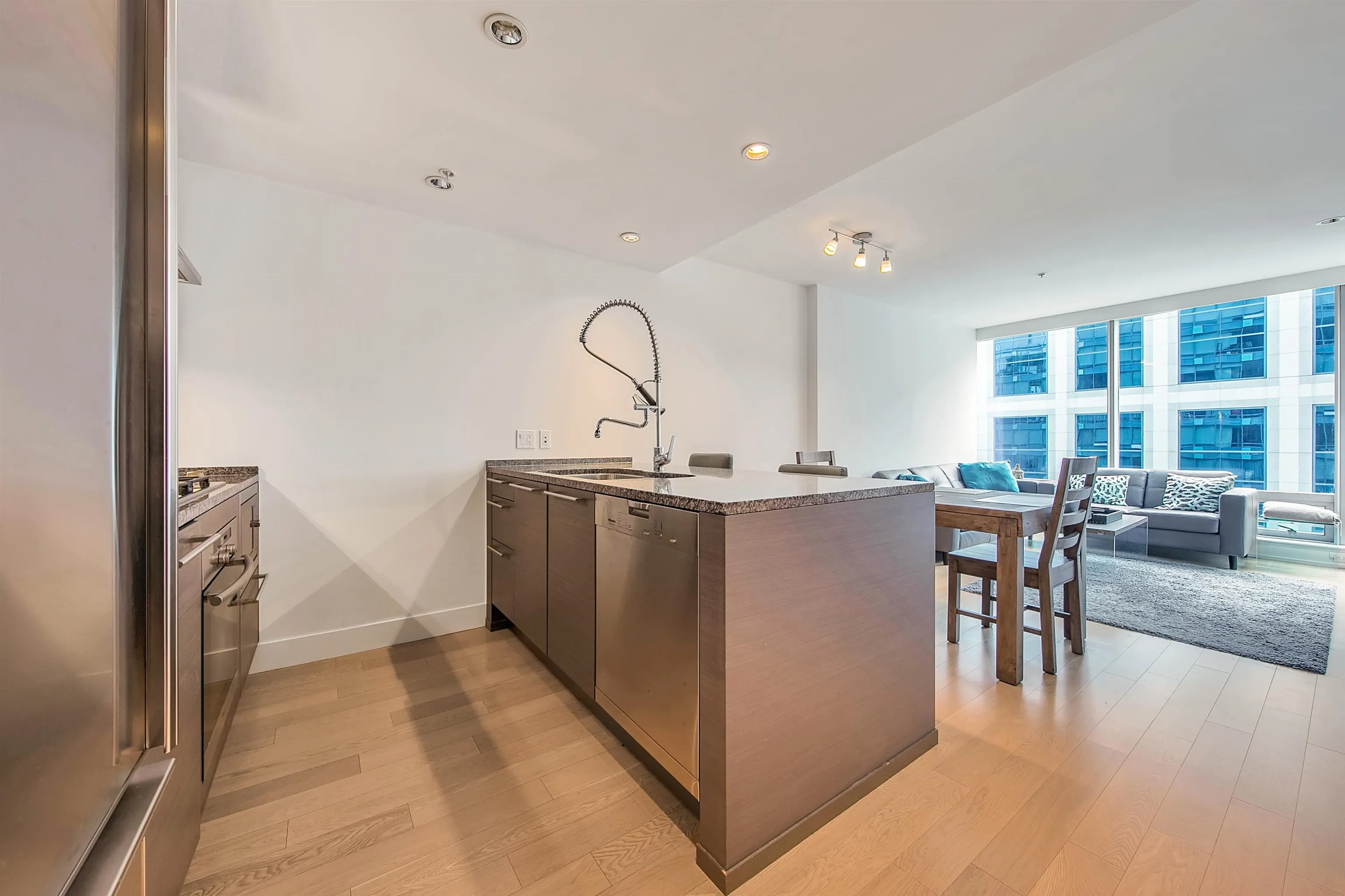 1111 Alberni Street #2504