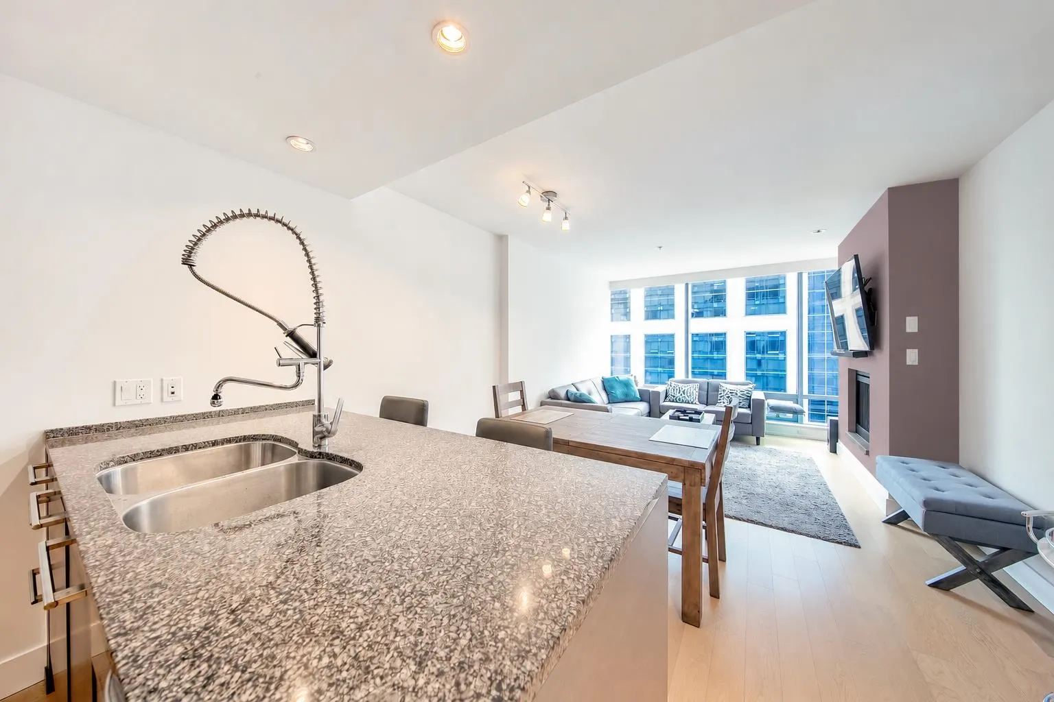 1111 Alberni Street #2504