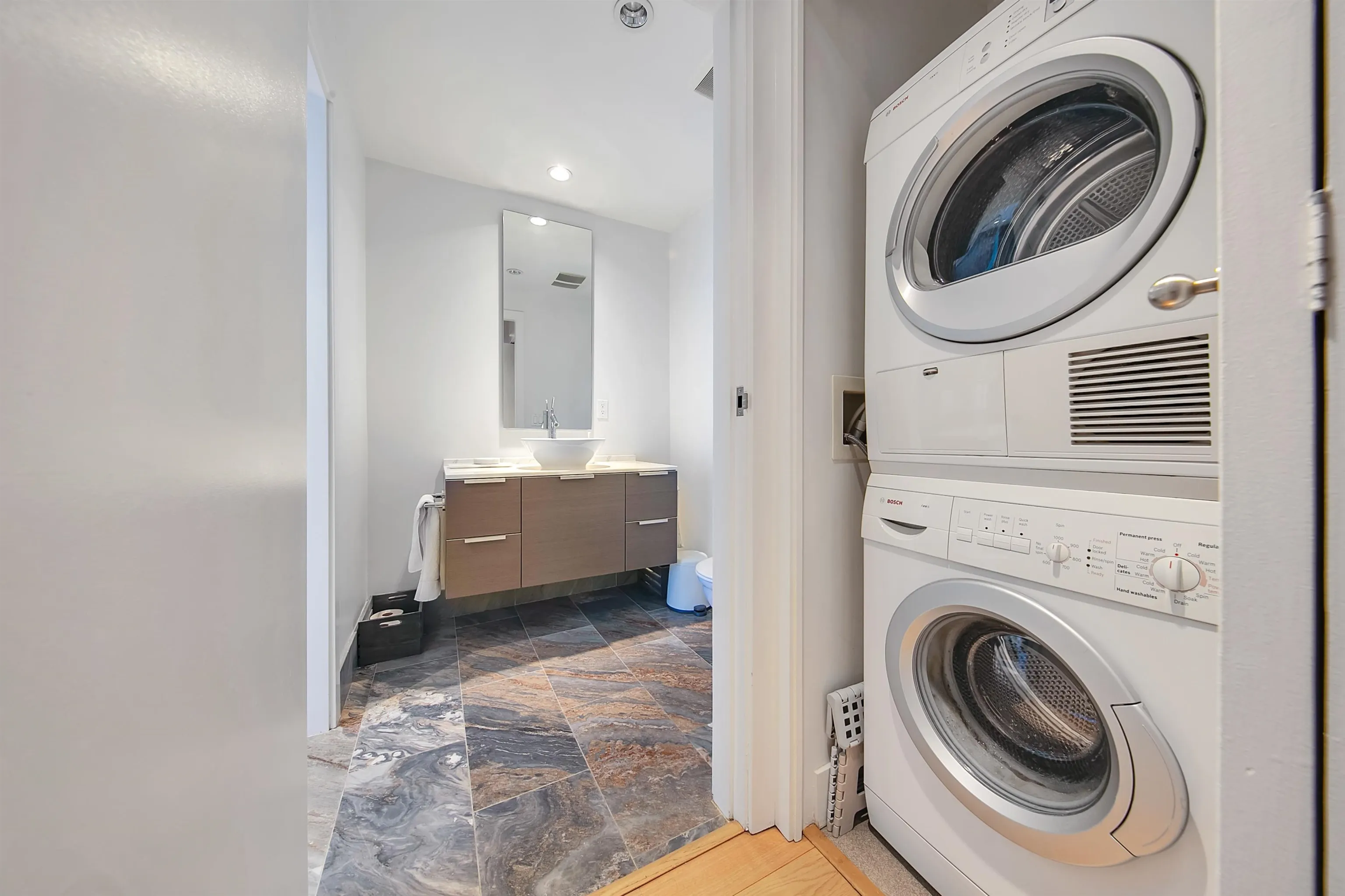 1111 Alberni Street #2504