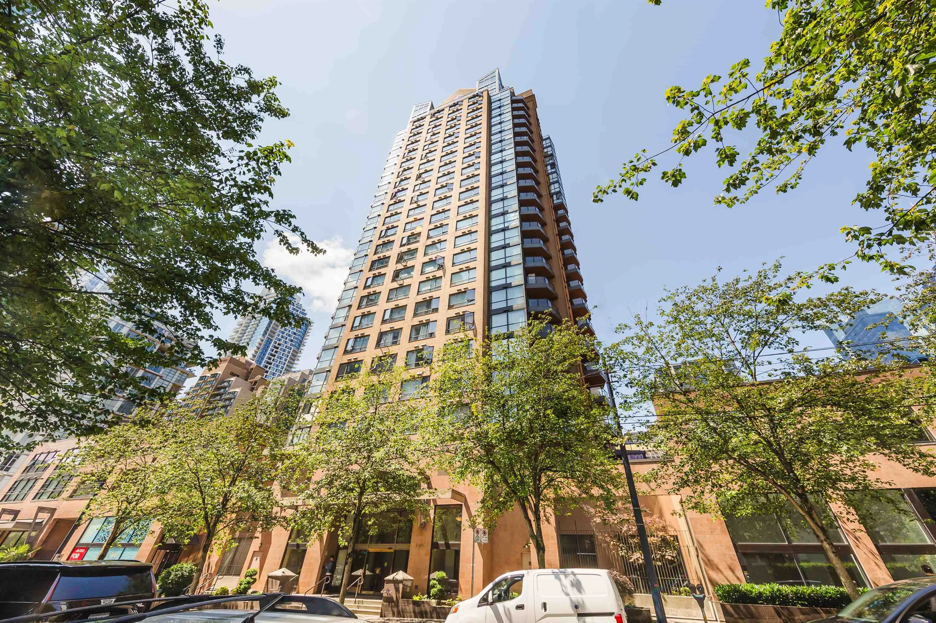1189 Howe Street #309