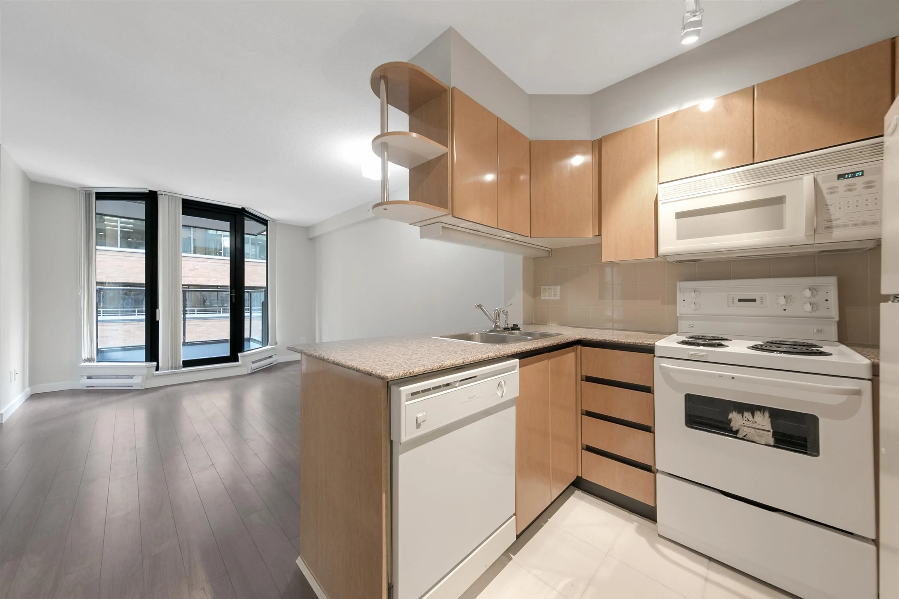 1189 Howe Street #309