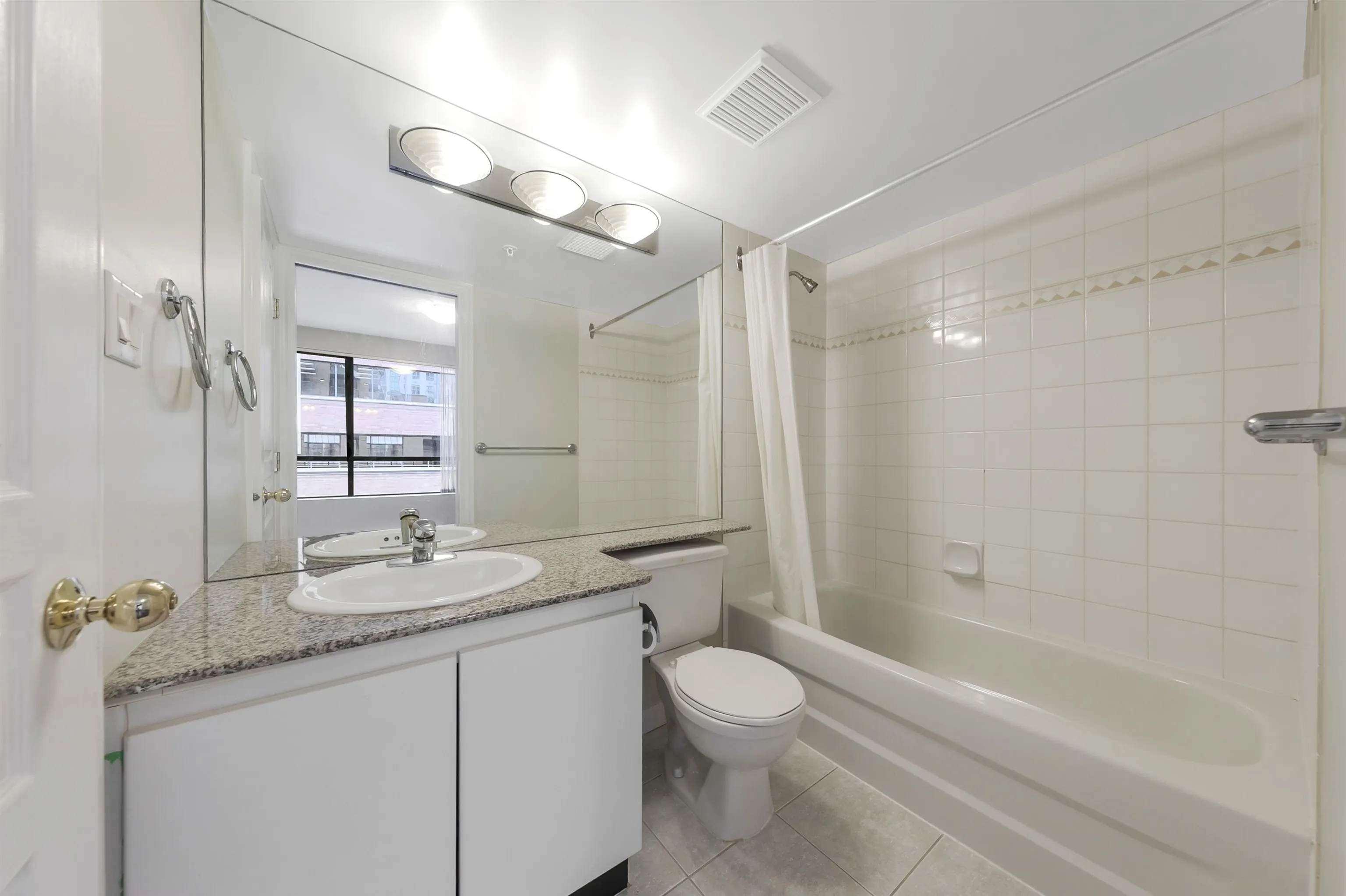 1189 Howe Street #309