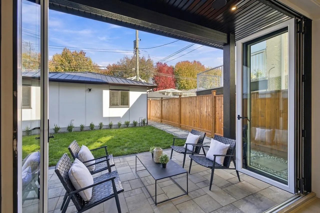 841 E 39th Avenue #2