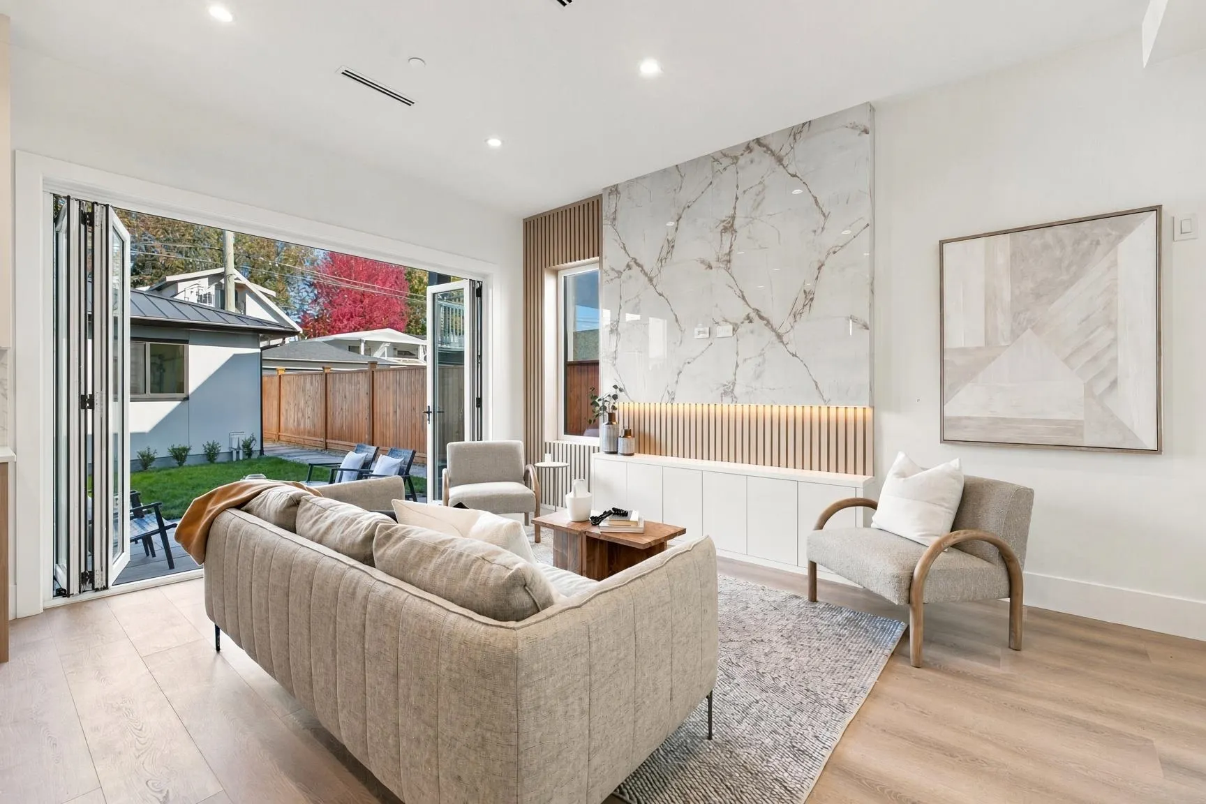 841 E 39th Avenue #2