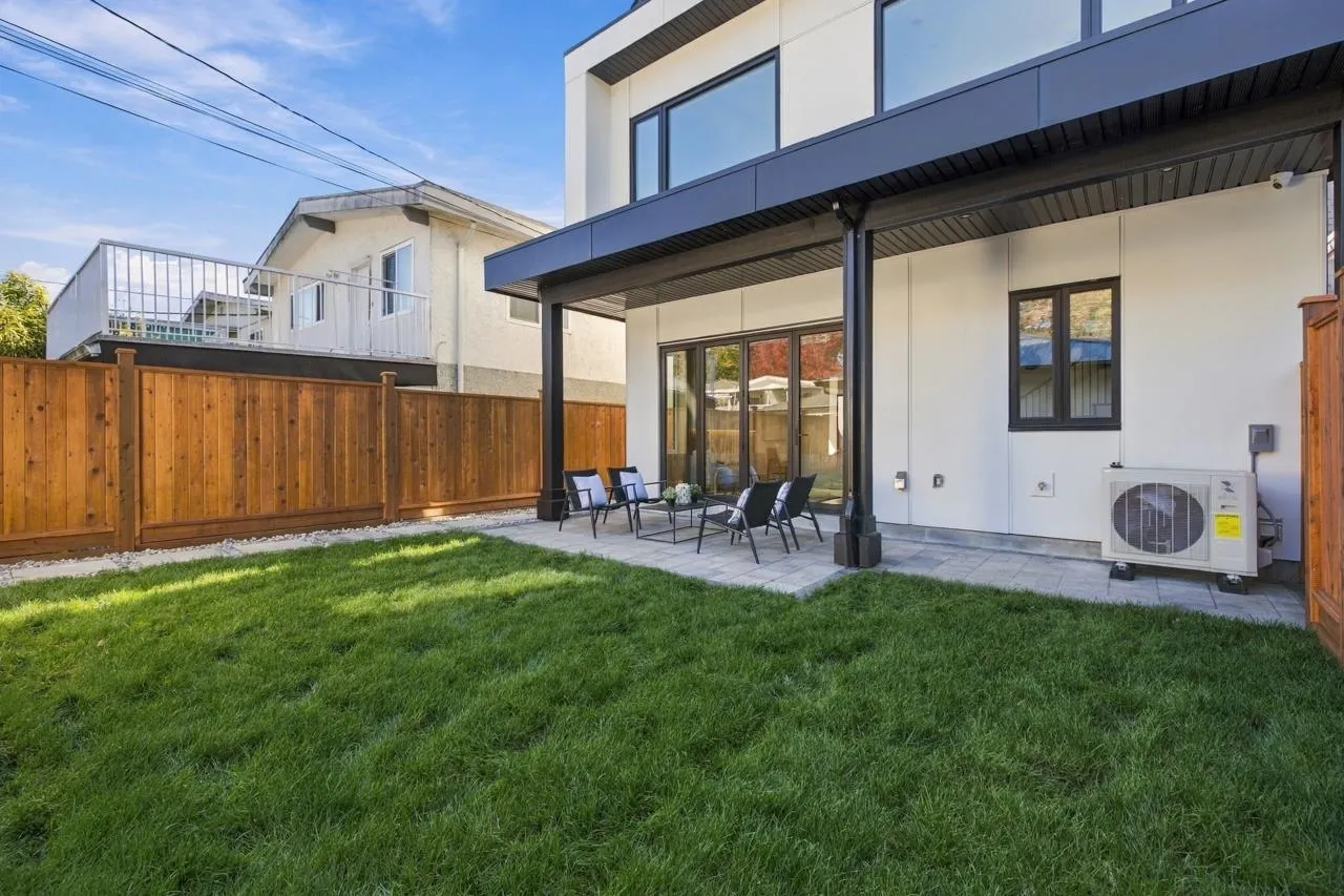 841 E 39th Avenue #2
