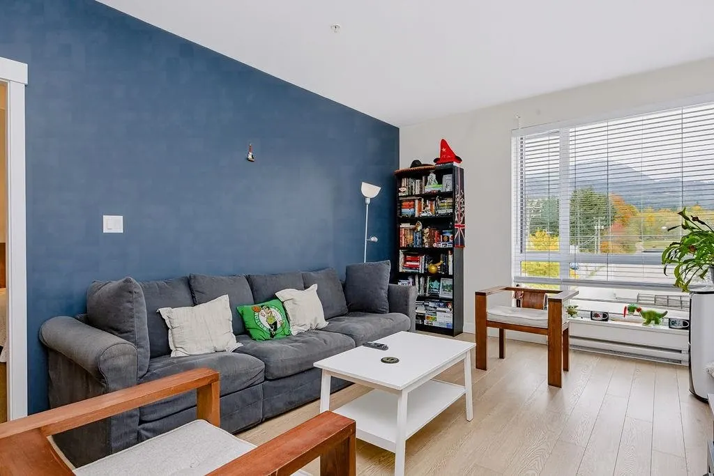 875 Gibsons Way #303